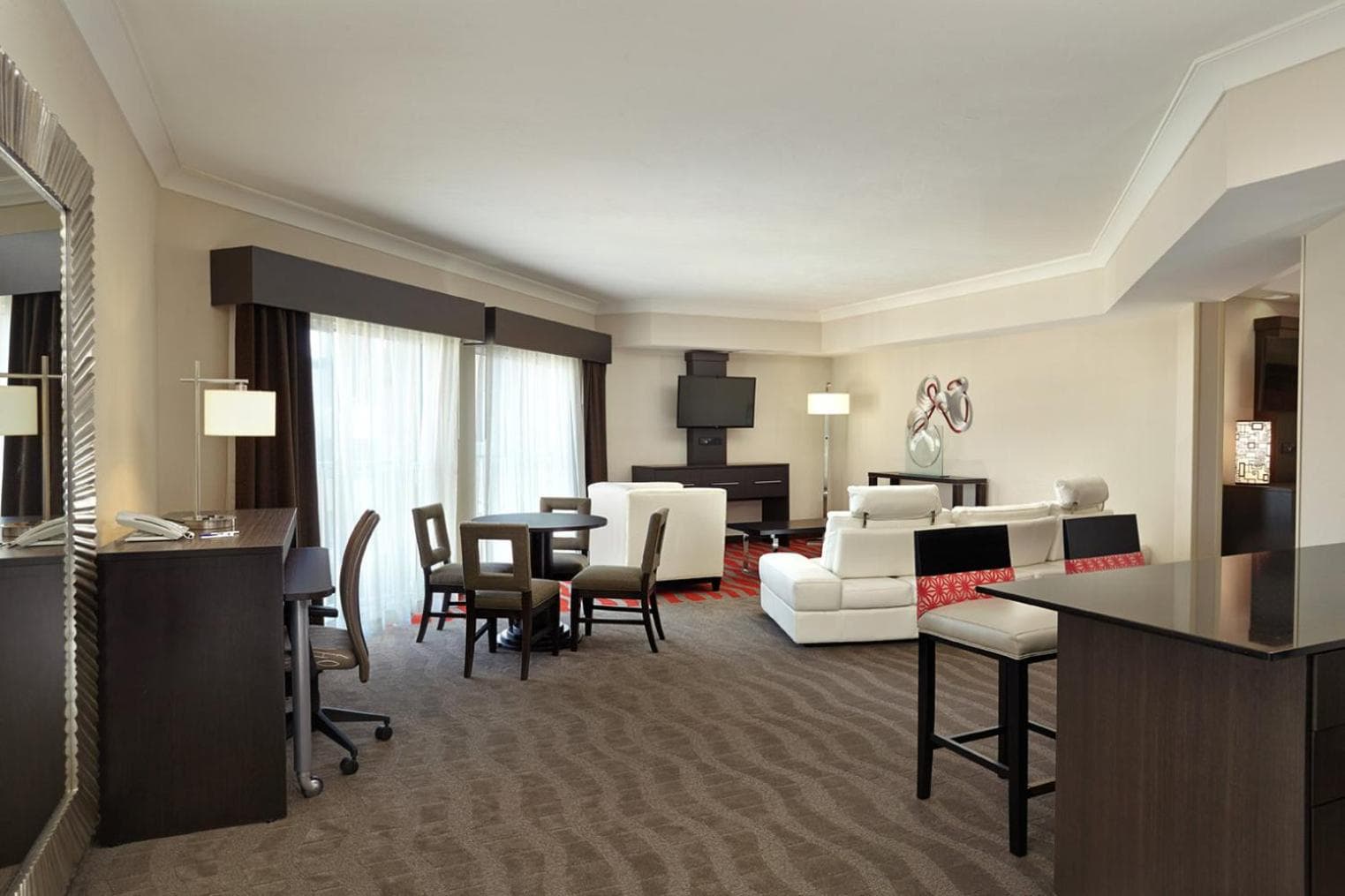 Holiday Inn Express & Suites Naples Downtown - 5th Avenue by IHG gallery photo in Naples, FL — image 37