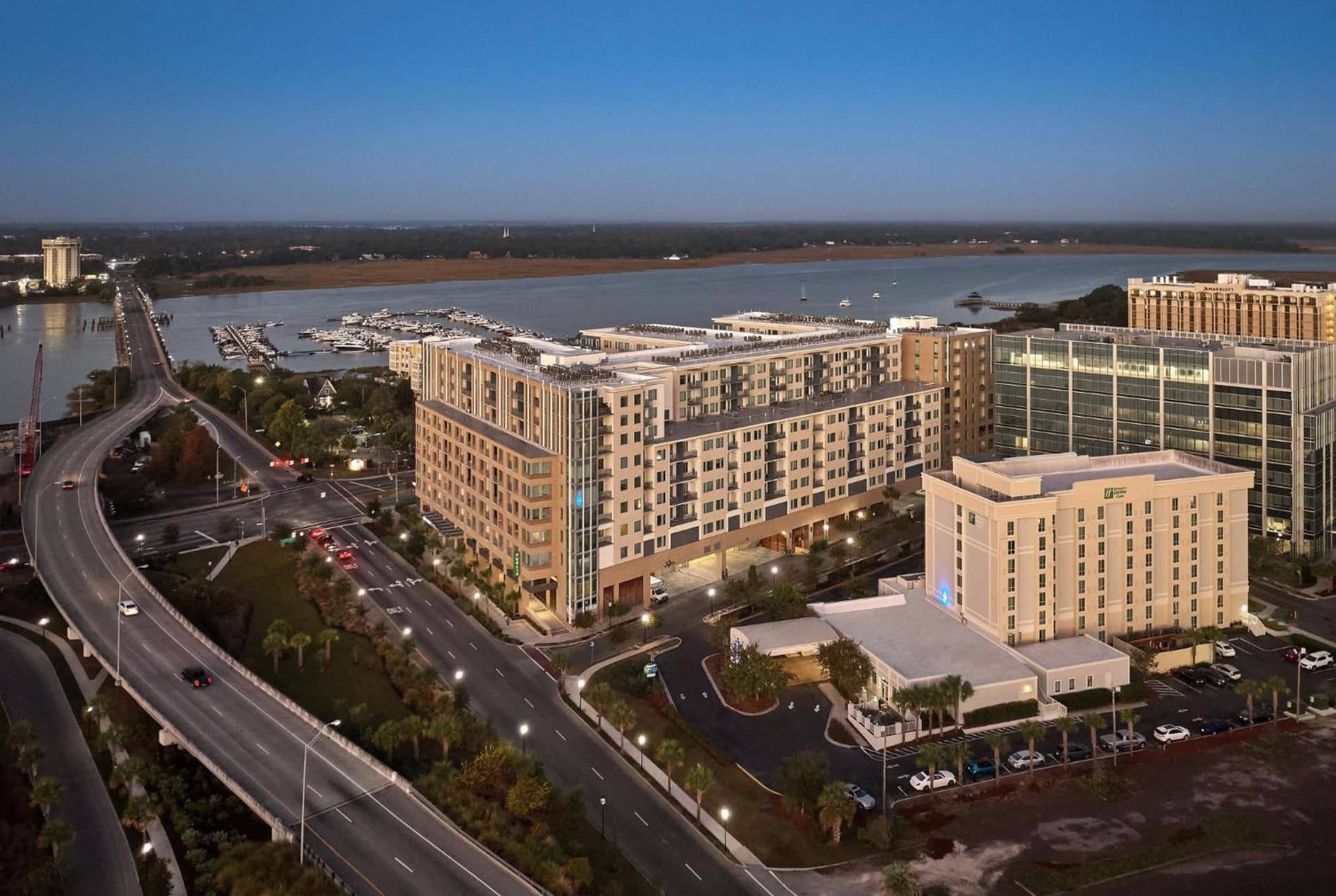 Holiday Inn Express & Suites Charleston DWTN - Medical CTR by IHG gallery photo in Charleston, SC — image 45