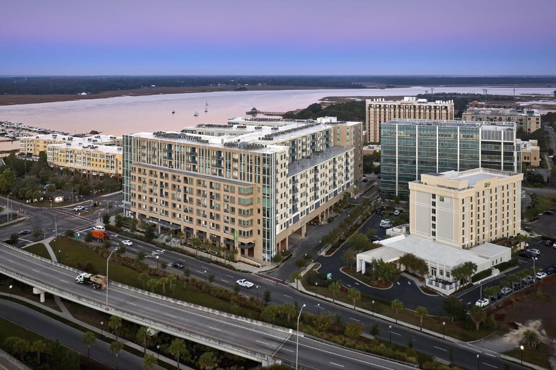 Holiday Inn Express & Suites Charleston DWTN - Medical CTR by IHG gallery photo in Charleston, SC — image 15