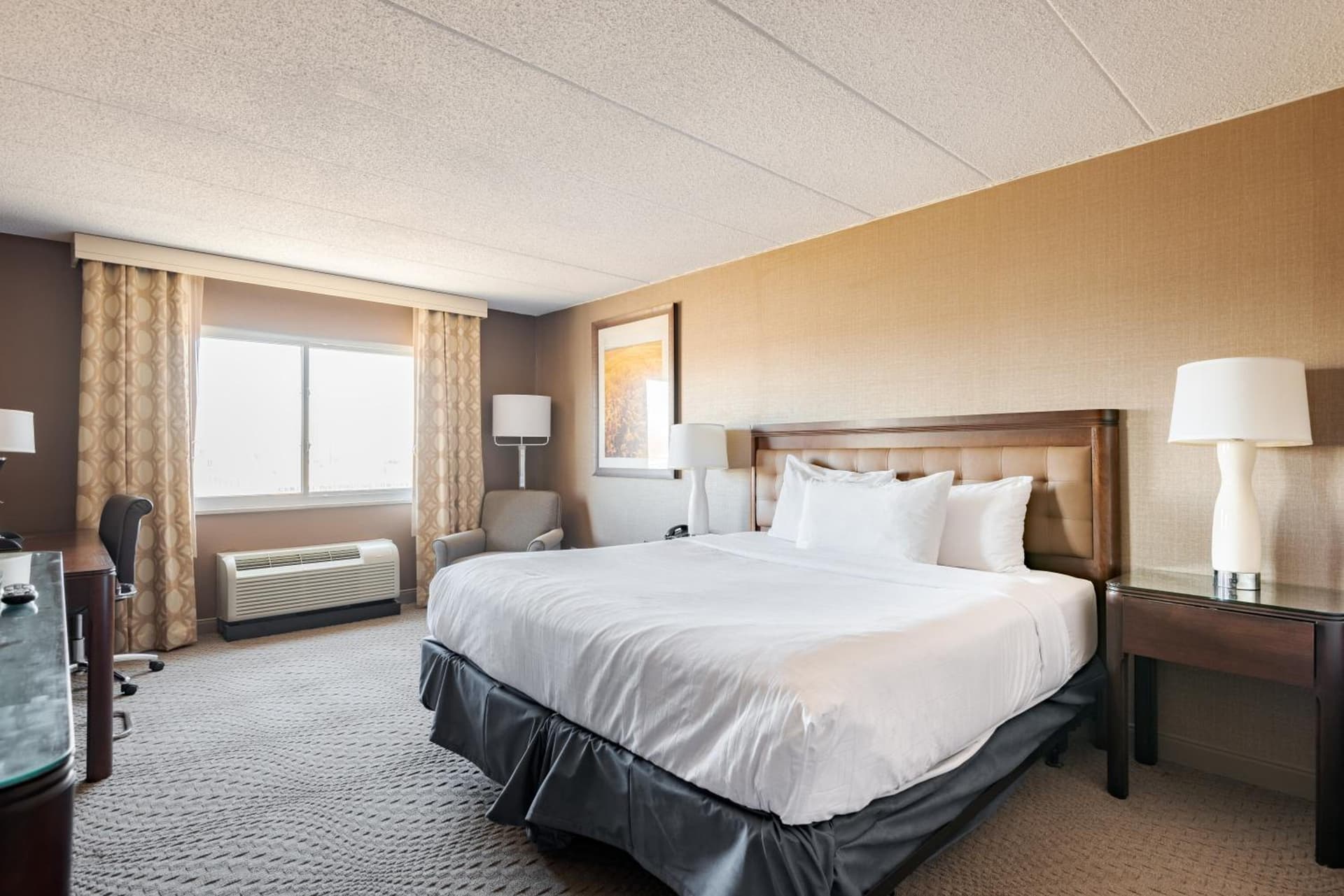 Wyndham Omaha Hotel - West Dodge gallery photo in Omaha, NE — image 49