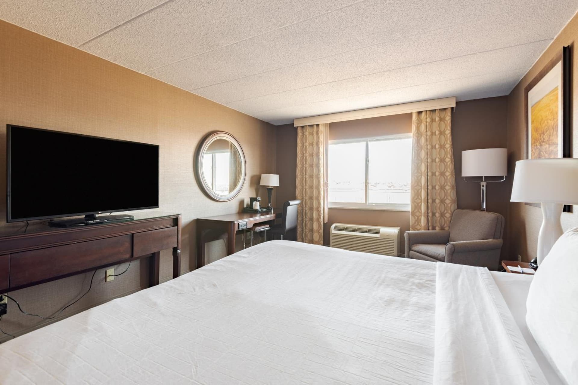 Wyndham Omaha Hotel - West Dodge gallery photo in Omaha, NE — image 8
