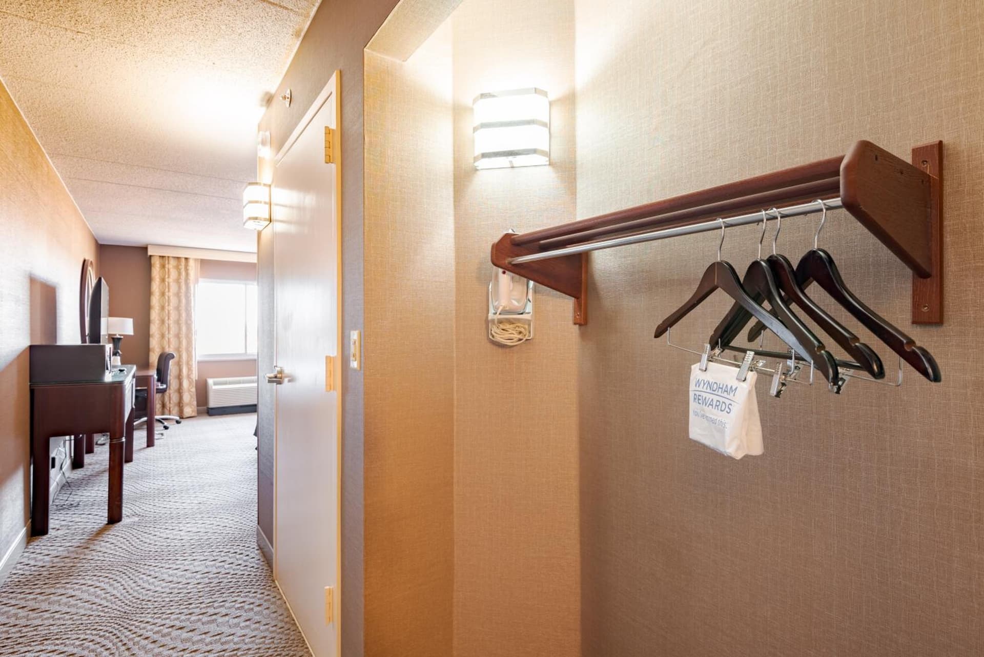 Wyndham Omaha Hotel - West Dodge gallery photo in Omaha, NE — image 12