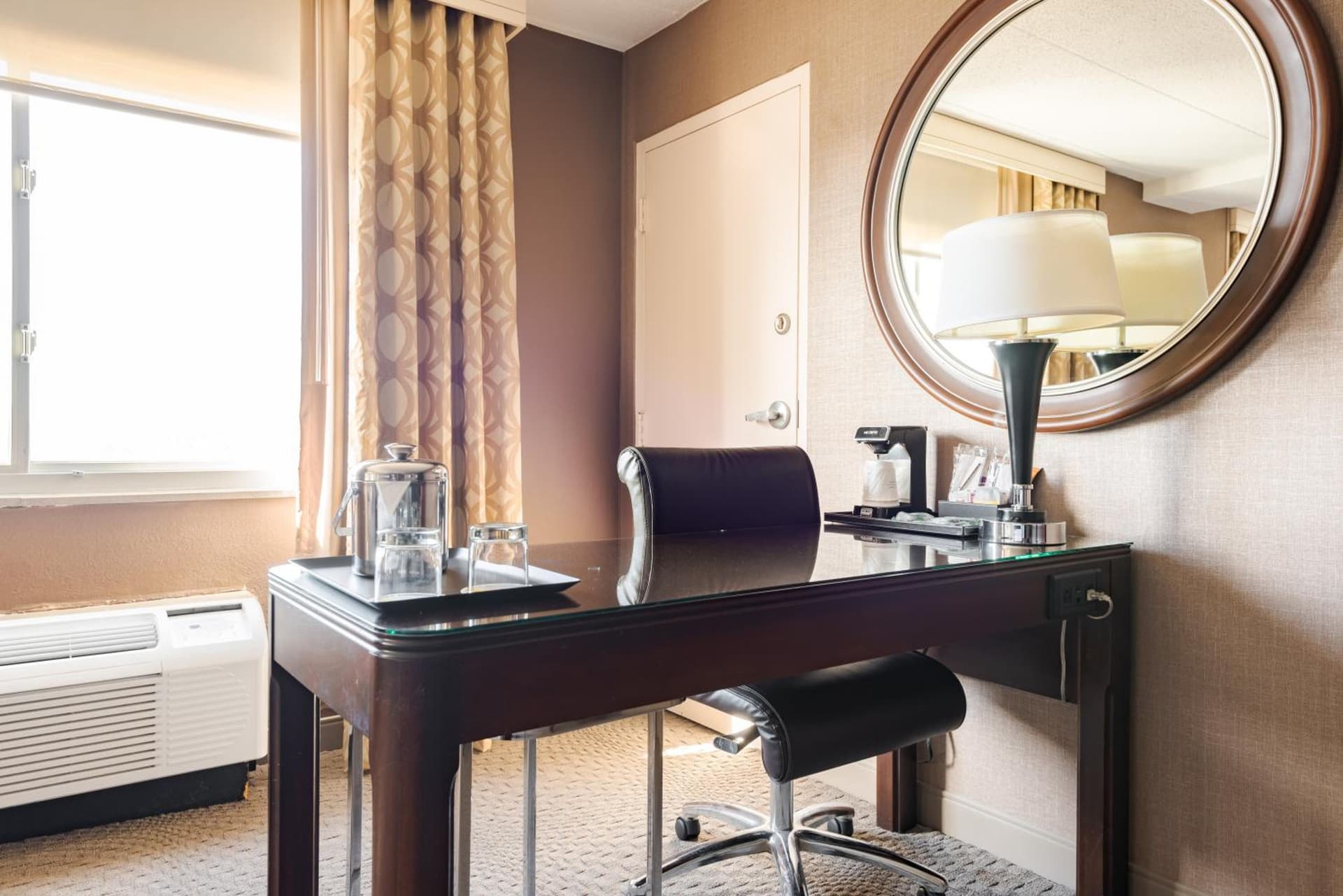 Wyndham Omaha Hotel - West Dodge gallery photo in Omaha, NE — image 30