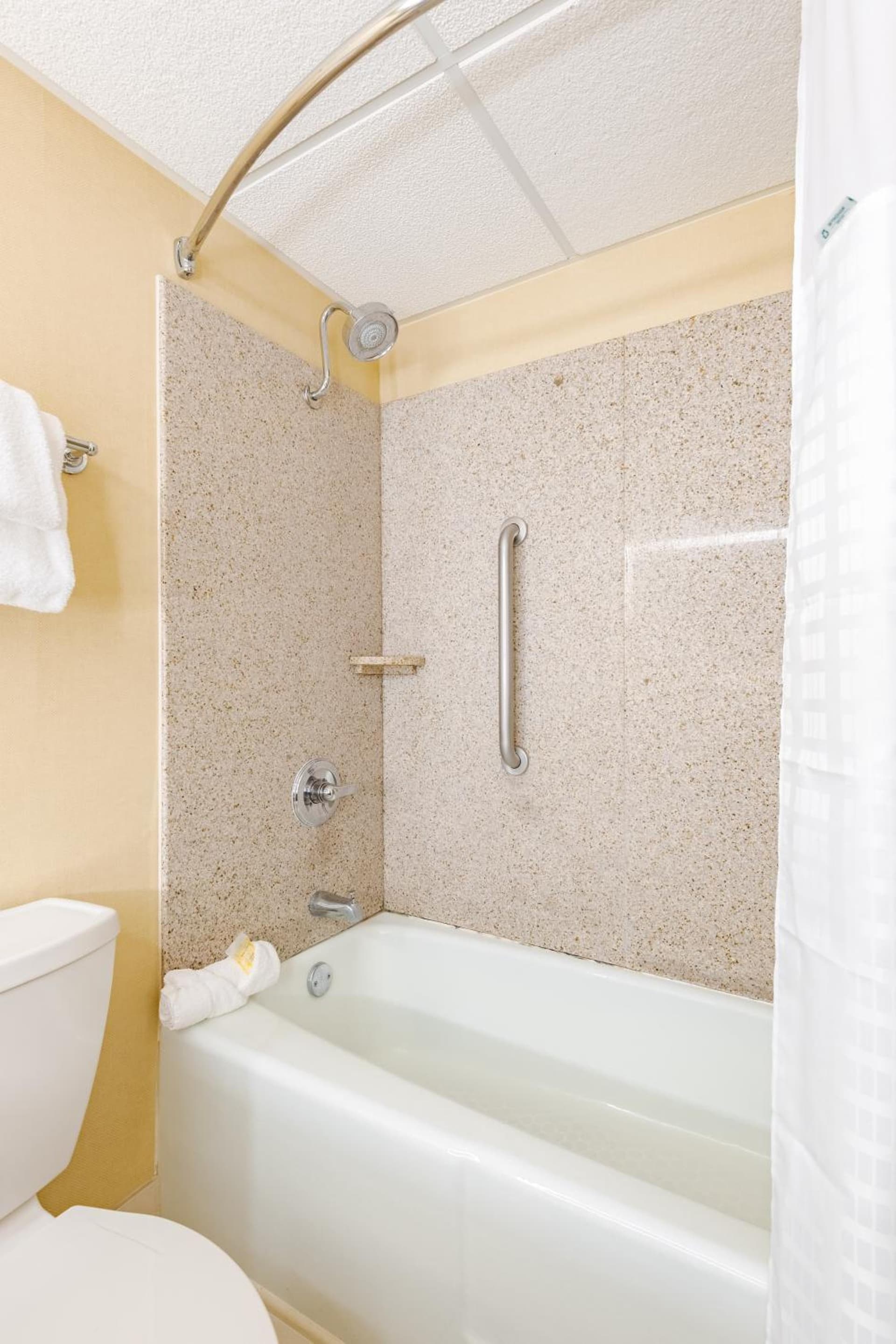 Wyndham Omaha Hotel - West Dodge gallery photo in Omaha, NE — image 44