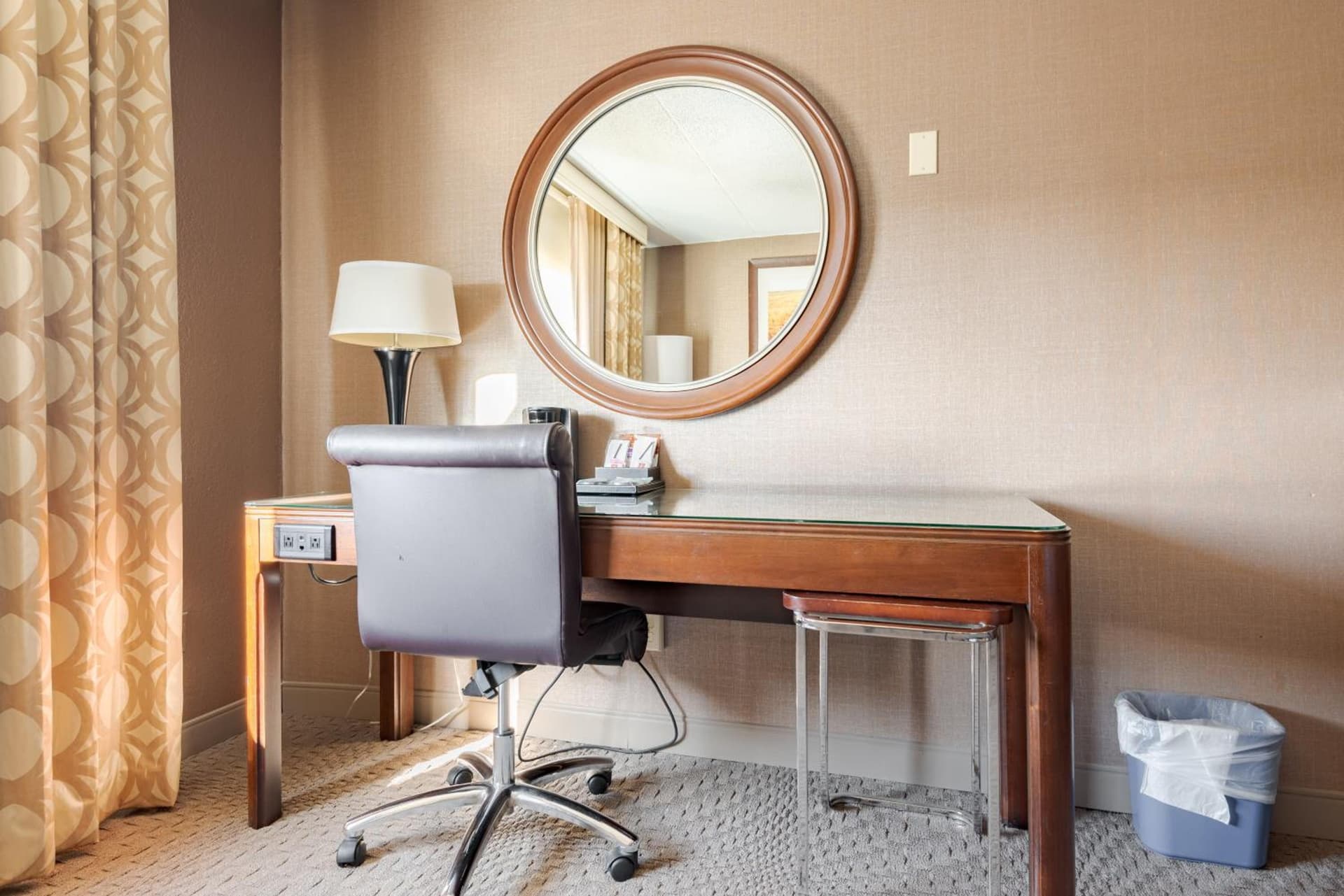 Wyndham Omaha Hotel - West Dodge gallery photo in Omaha, NE — image 36