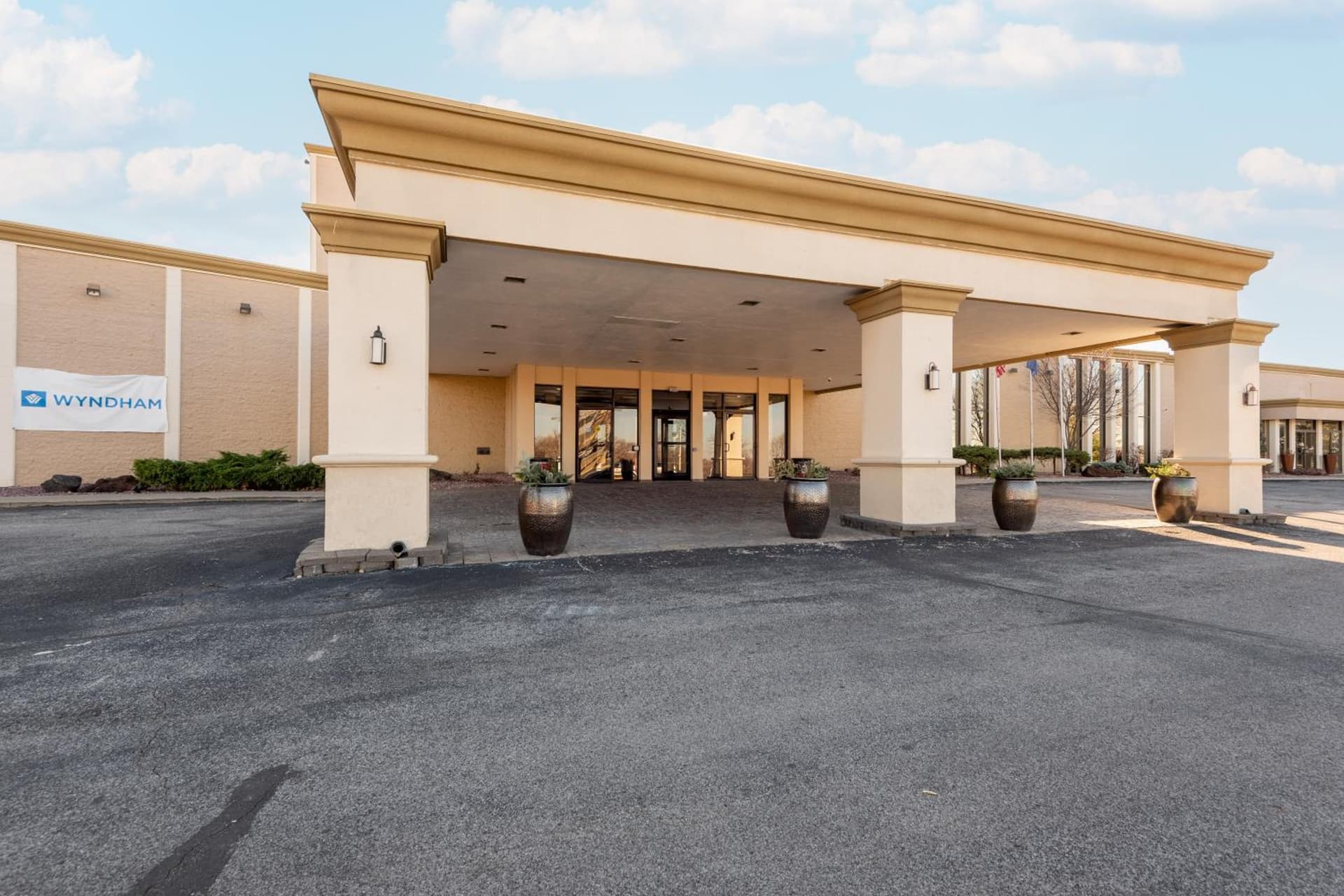 Wyndham Omaha Hotel - West Dodge gallery photo in Omaha, NE — image 67