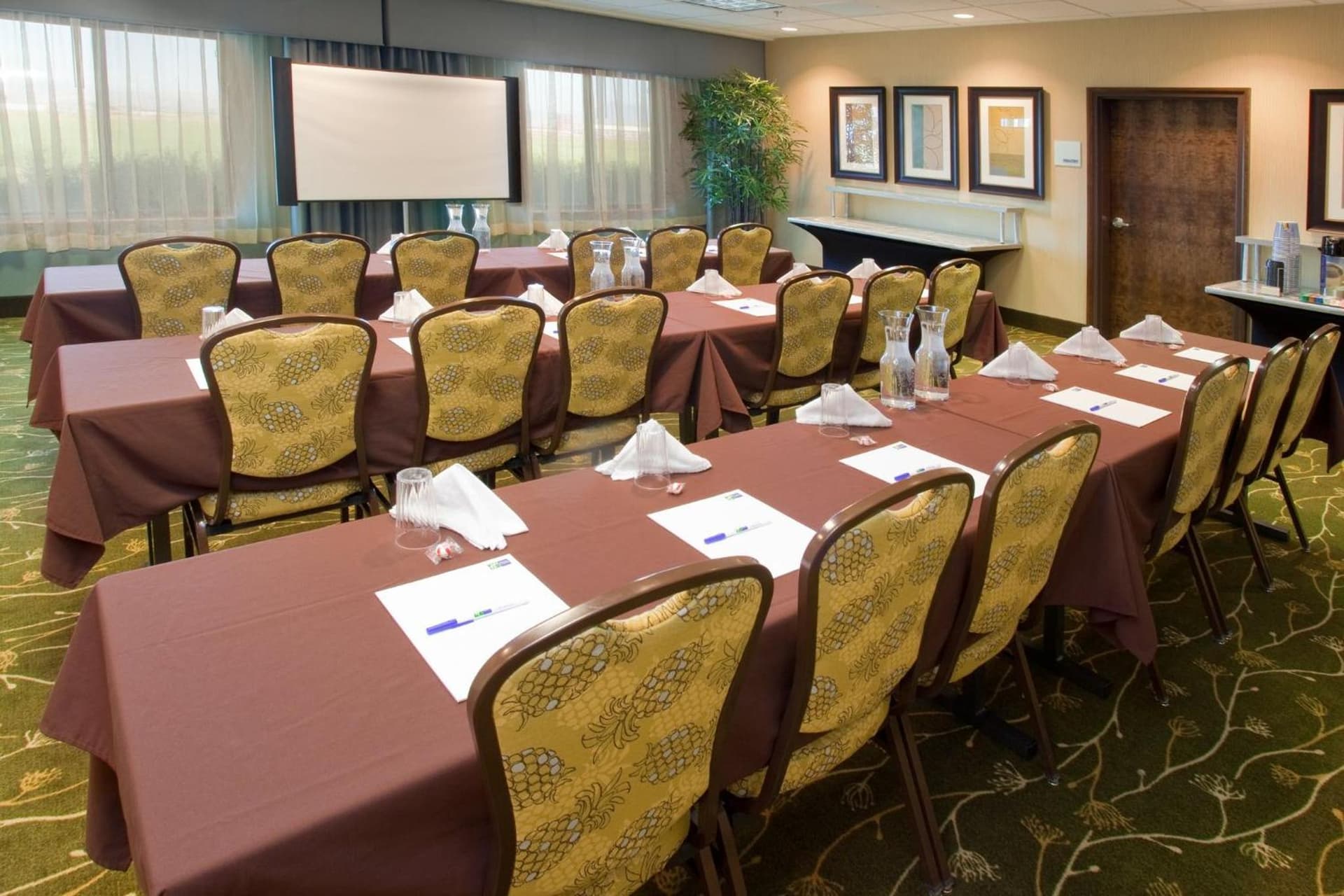 Holiday Inn Express & Suites Logan by IHG gallery photo in Logan, UT — image 20