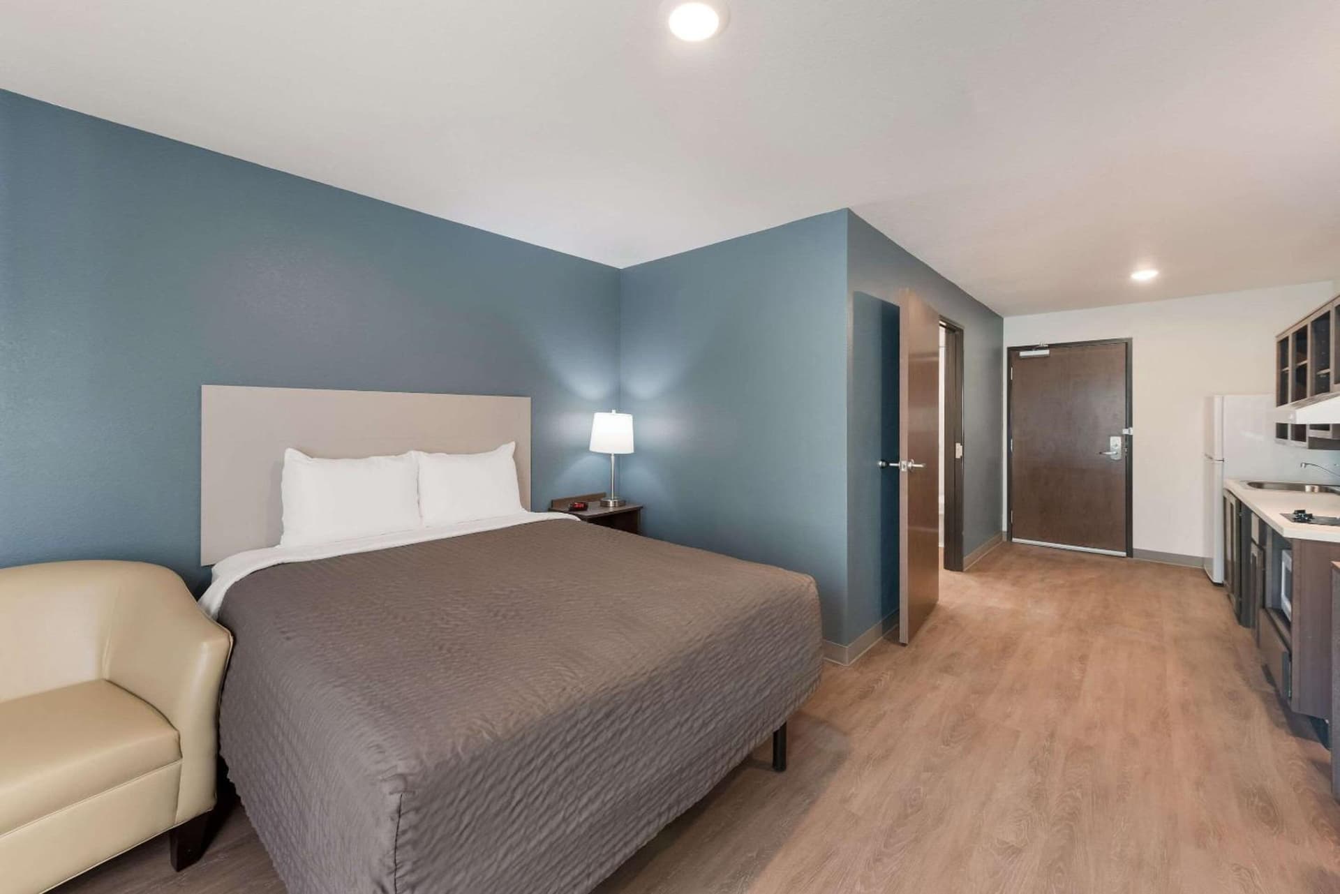 WoodSpring Suites Dayton North gallery photo in Dayton, OH — image 42