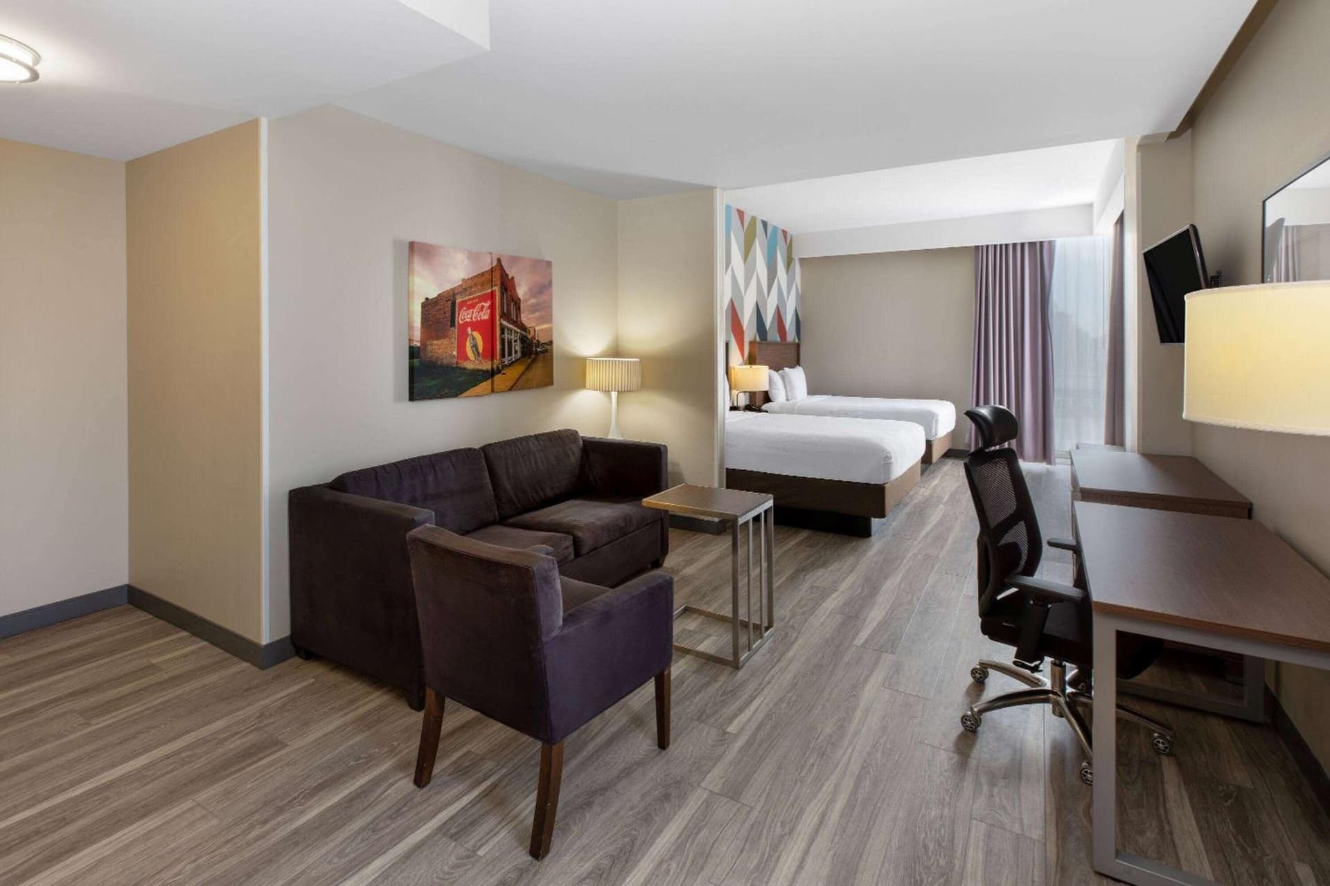 La Quinta Inn & Suites by Wyndham Tulsa Downtown - Route 66 gallery photo in Tulsa, OK — image 17