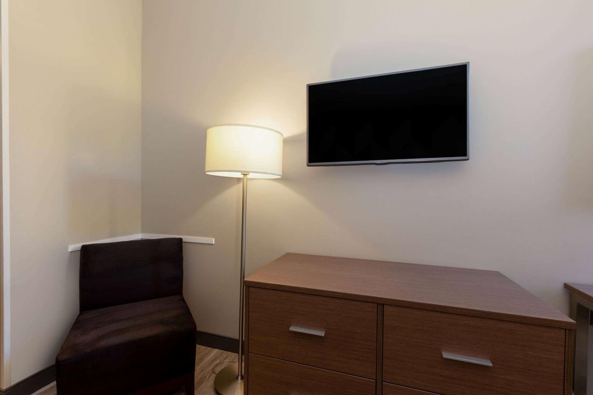 La Quinta Inn & Suites by Wyndham Tulsa Downtown - Route 66 gallery photo in Tulsa, OK — image 27