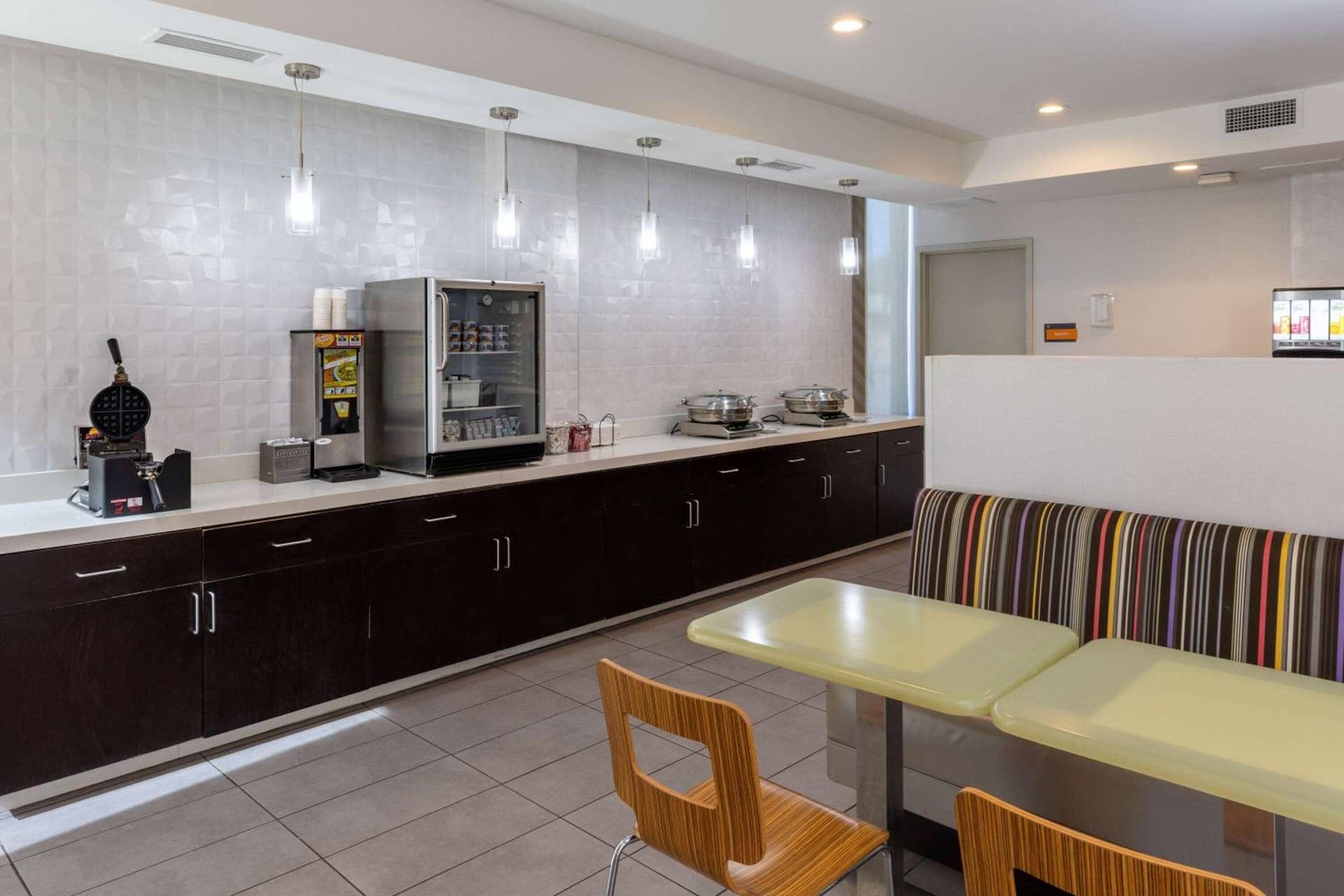 La Quinta Inn & Suites by Wyndham Tulsa Downtown - Route 66 gallery photo in Tulsa, OK — image 26