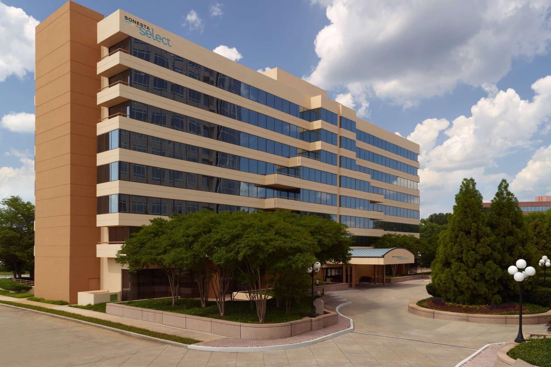 Sonesta Select Atlanta Cumberland Galleria Ballpark exterior or lobby in Atlanta, GA — main listing photo