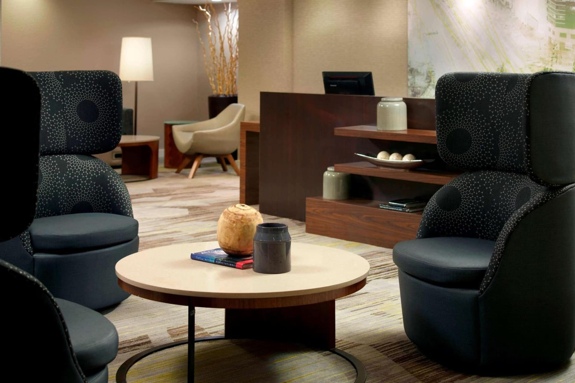 Sonesta Select Atlanta Cumberland Galleria Ballpark gallery photo in Atlanta, GA — image 6