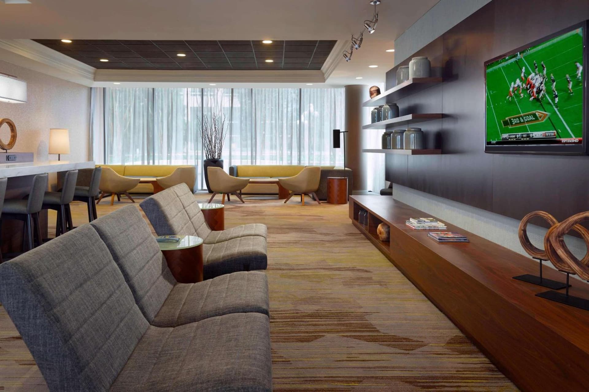 Sonesta Select Atlanta Cumberland Galleria Ballpark gallery photo in Atlanta, GA — image 7