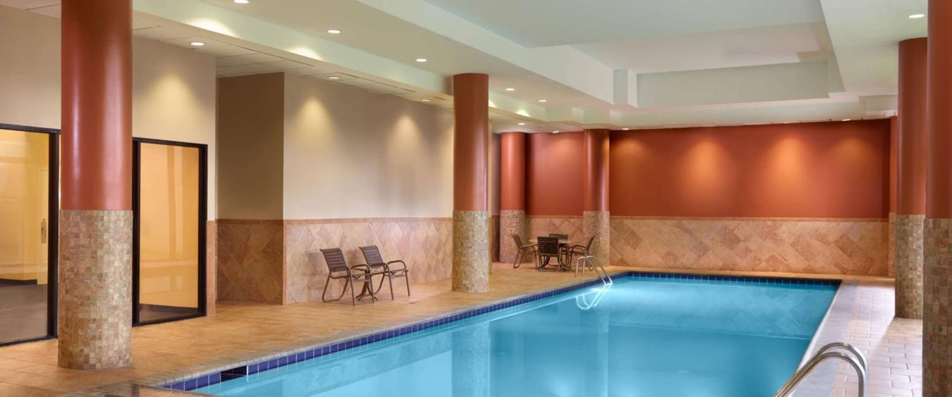 Sonesta Select Atlanta Cumberland Galleria Ballpark interior in Atlanta, GA — gallery photo 2