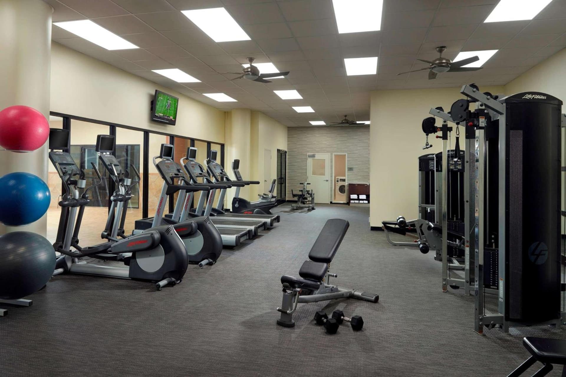 Sonesta Select Atlanta Cumberland Galleria Ballpark gallery photo in Atlanta, GA — image 14