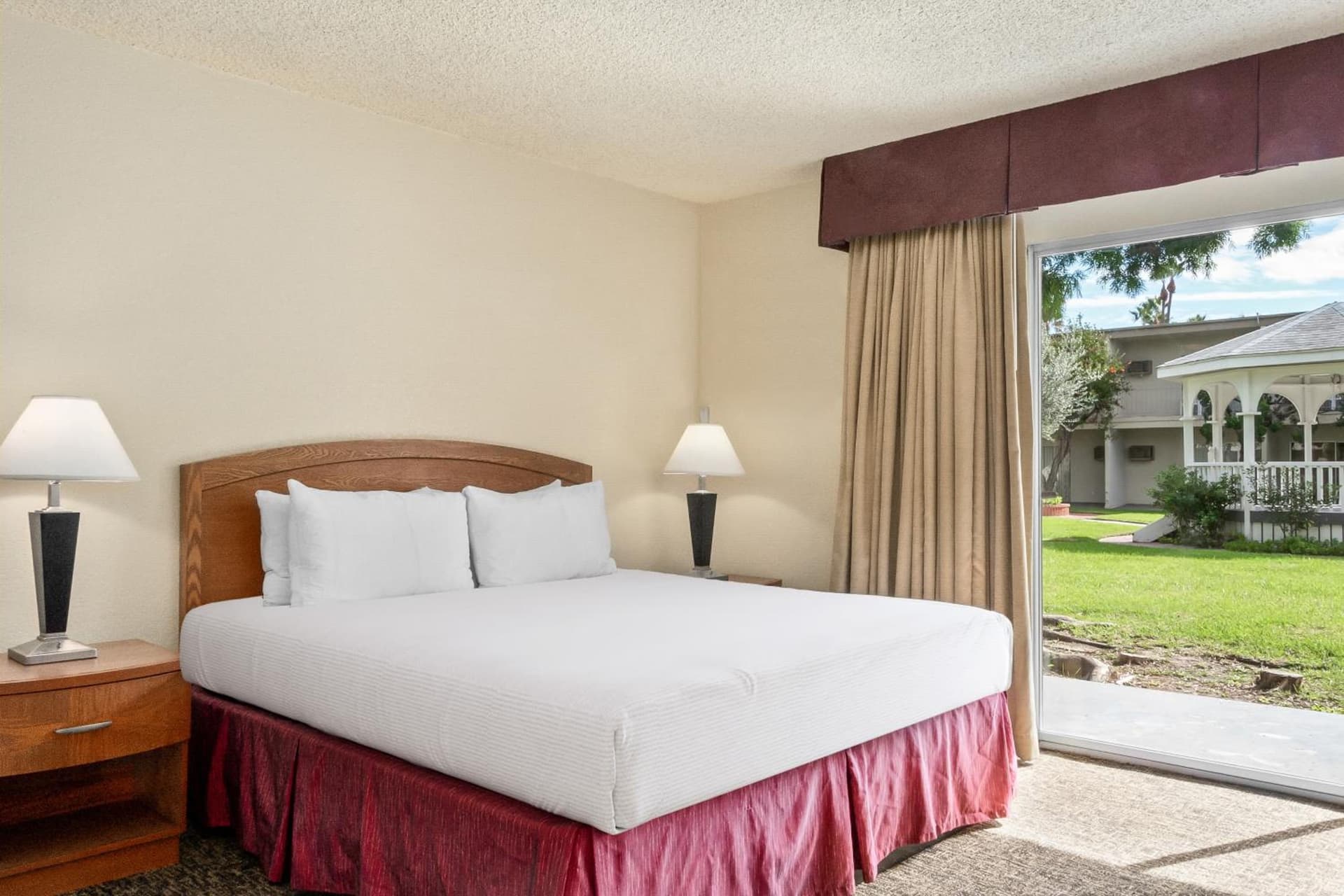 Golden Sails Hotel gallery photo in Long Beach, CA — image 25