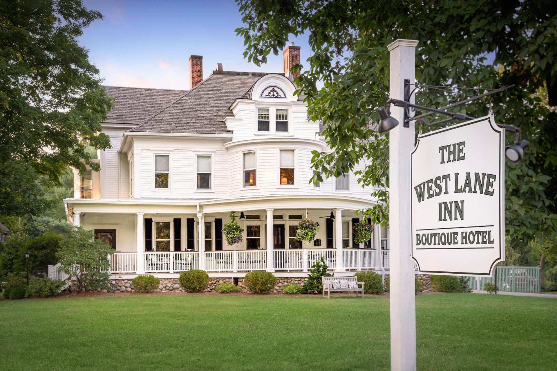 The West Lane Inn featured exterior or lobby in Ridgefield, CT — similar hotel