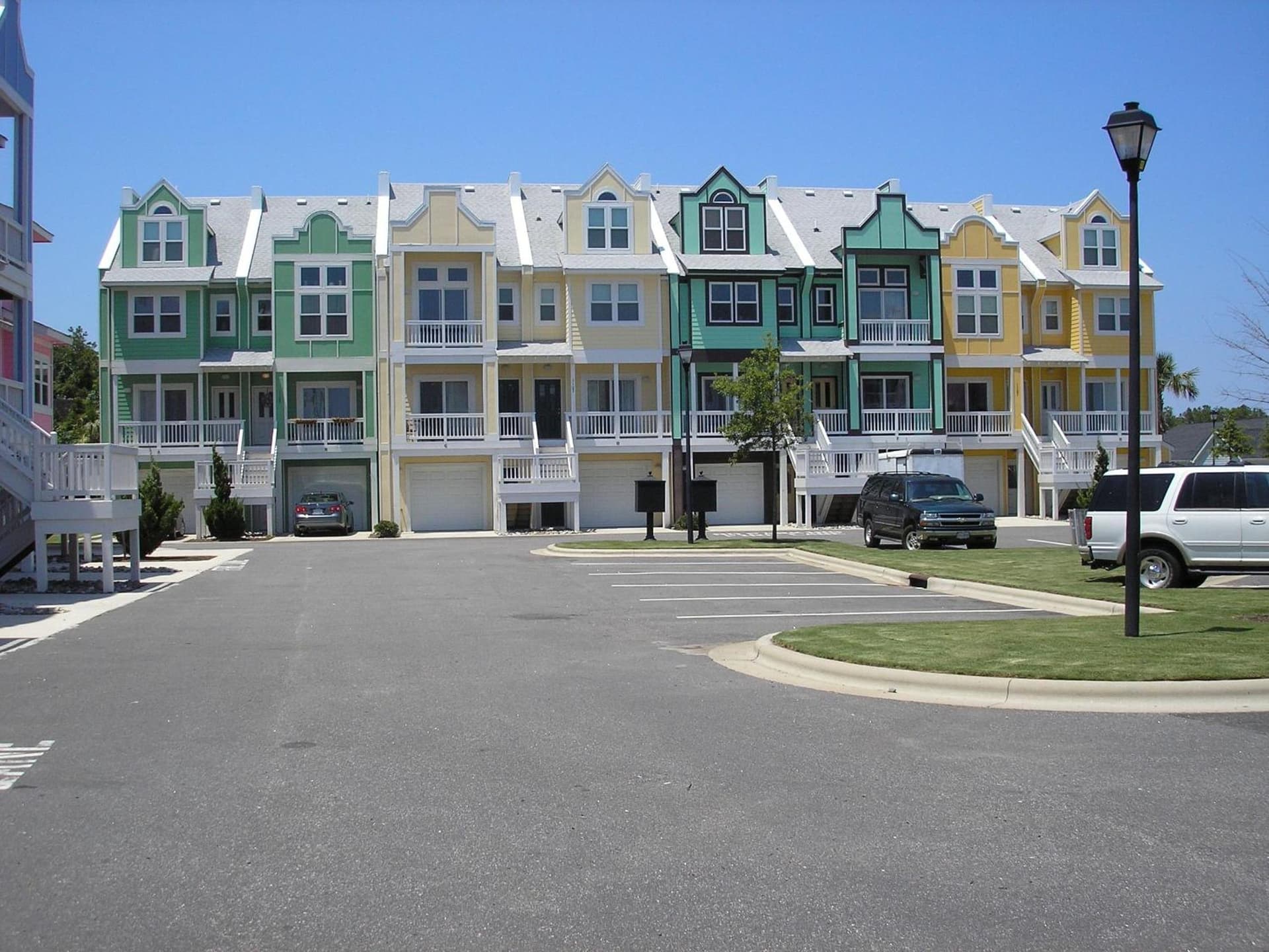 Cambridge Cove at Bermuda Bay by Kees Vacations featured exterior or lobby in Kill Devil Hills, NC — similar hotel