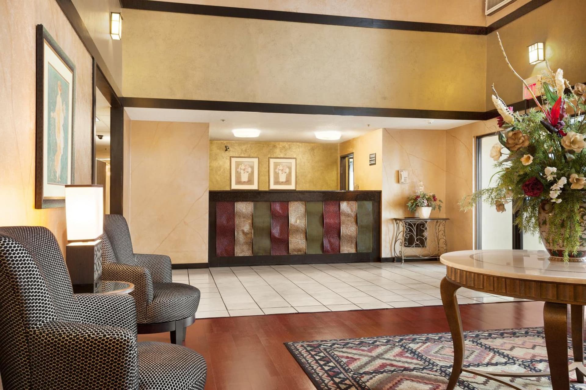 Super 8 by Wyndham Milwaukee Airport gallery photo in Milwaukee, WI — image 45