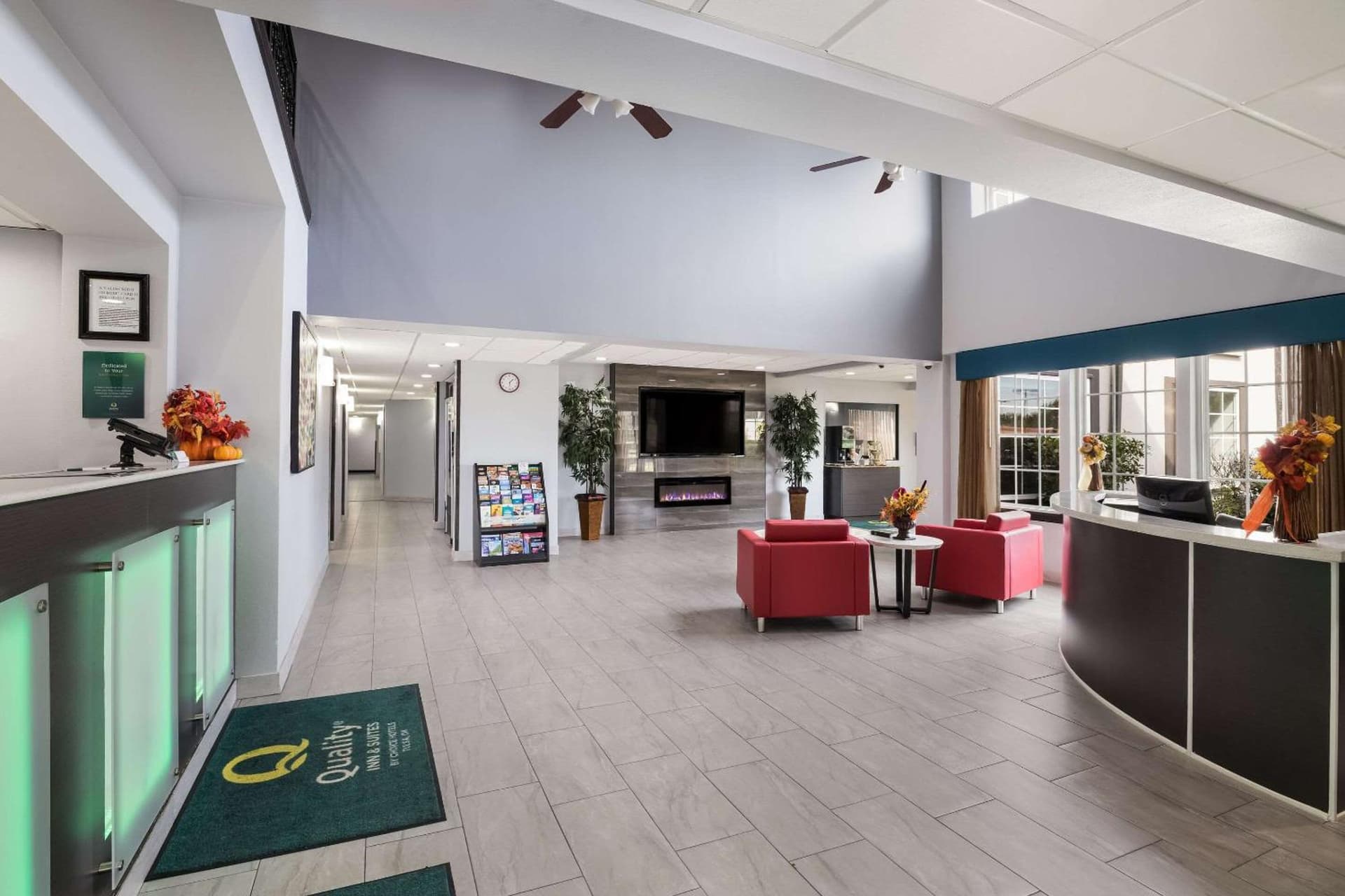 Quality Suites Tulsa I-44 gallery photo in Tulsa, OK — image 9