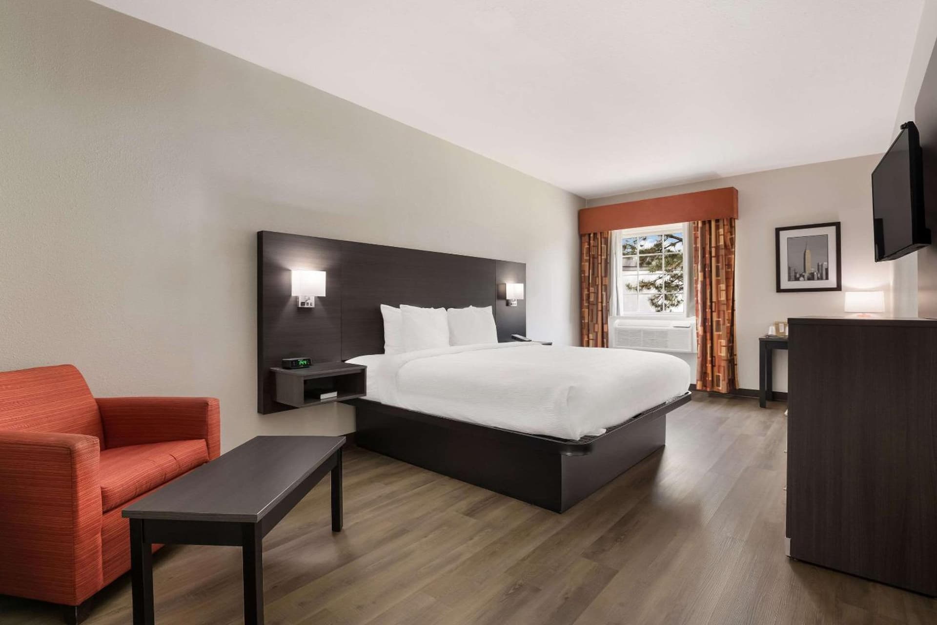 Quality Suites Tulsa I-44 gallery photo in Tulsa, OK — image 16