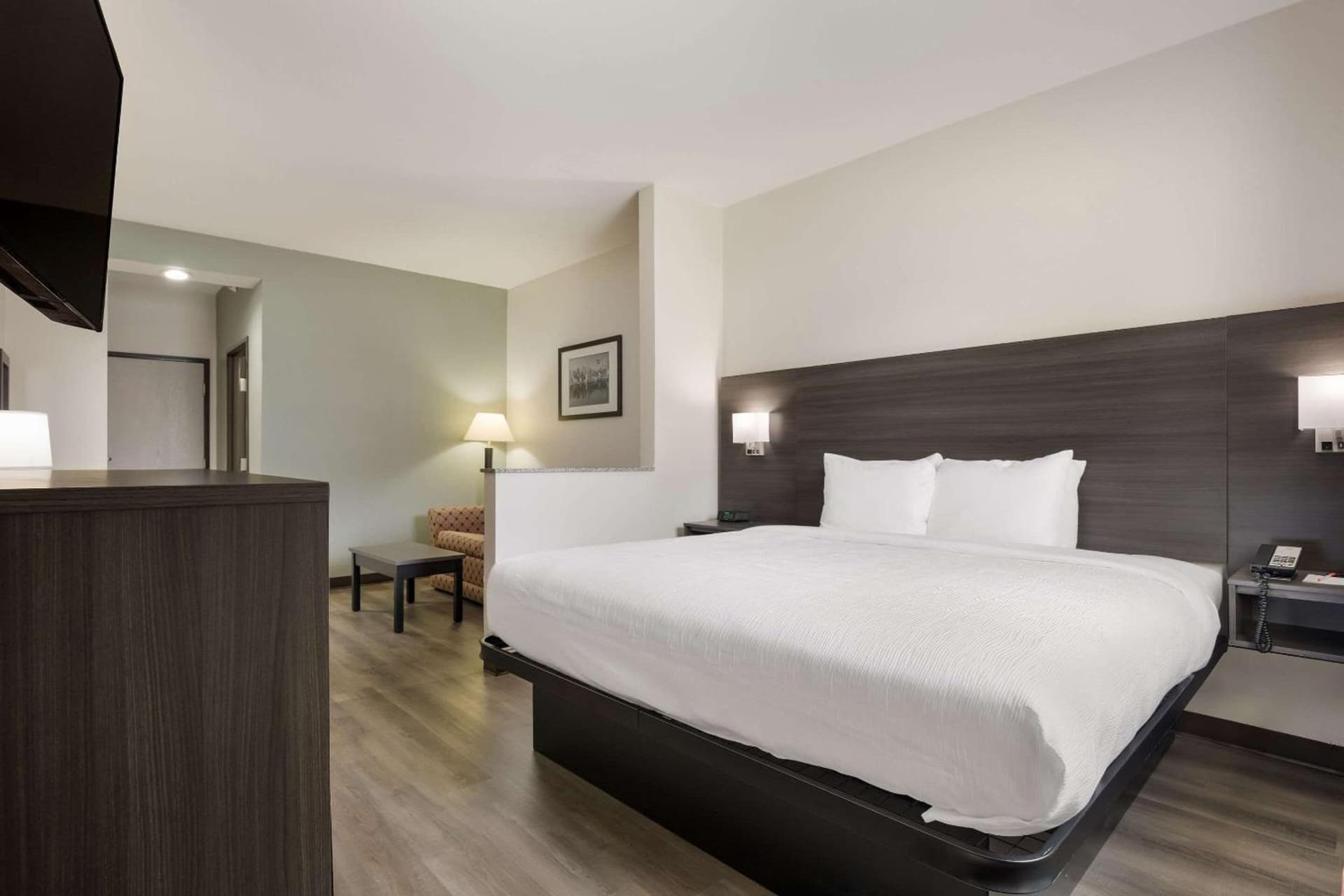 Quality Suites Tulsa I-44 gallery photo in Tulsa, OK — image 25