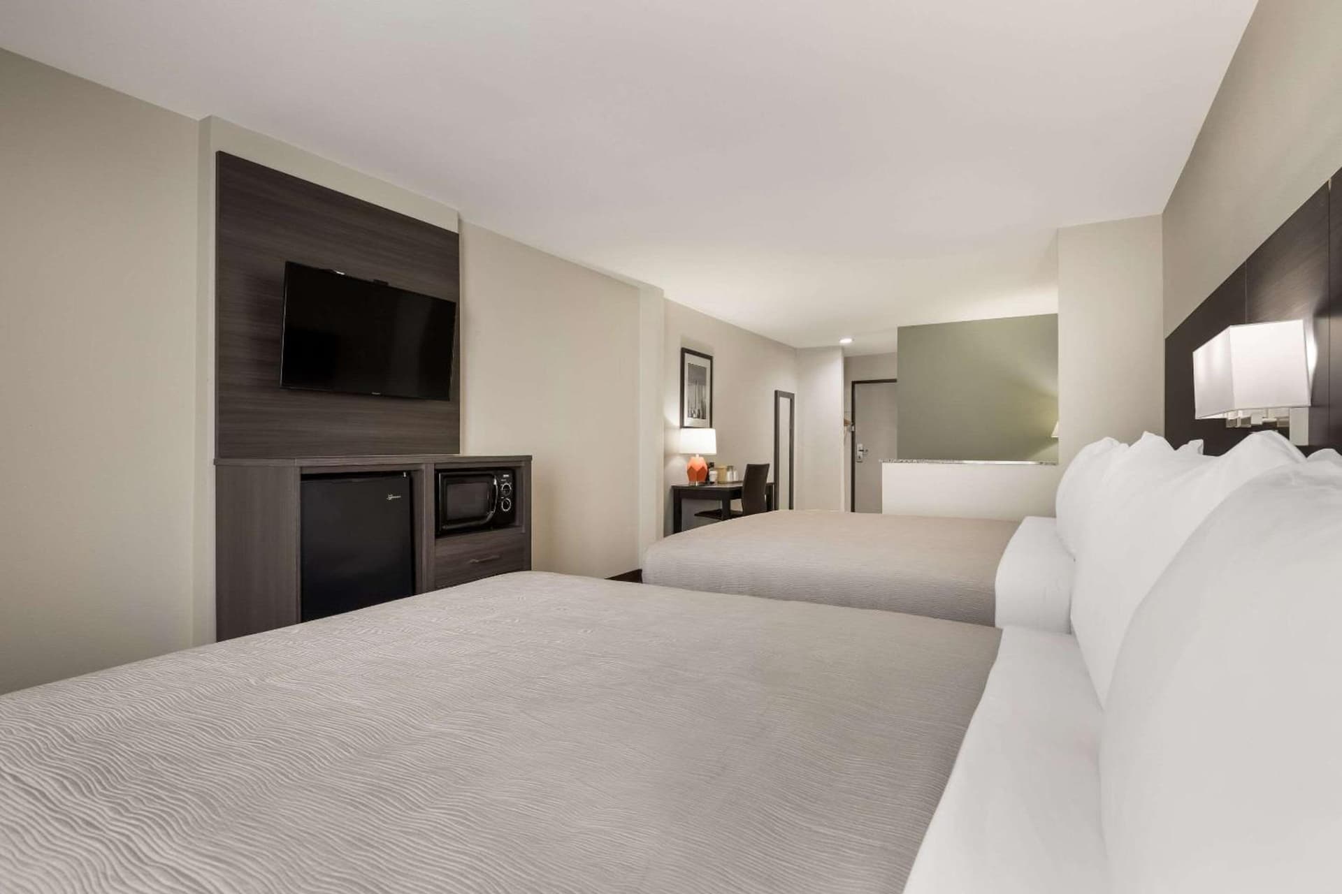 Quality Suites Tulsa I-44 gallery photo in Tulsa, OK — image 7