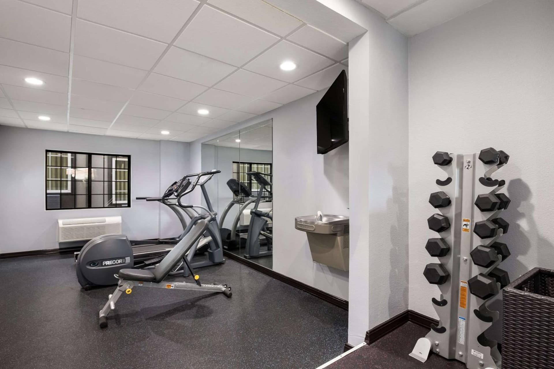 Quality Suites Tulsa I-44 gallery photo in Tulsa, OK — image 23