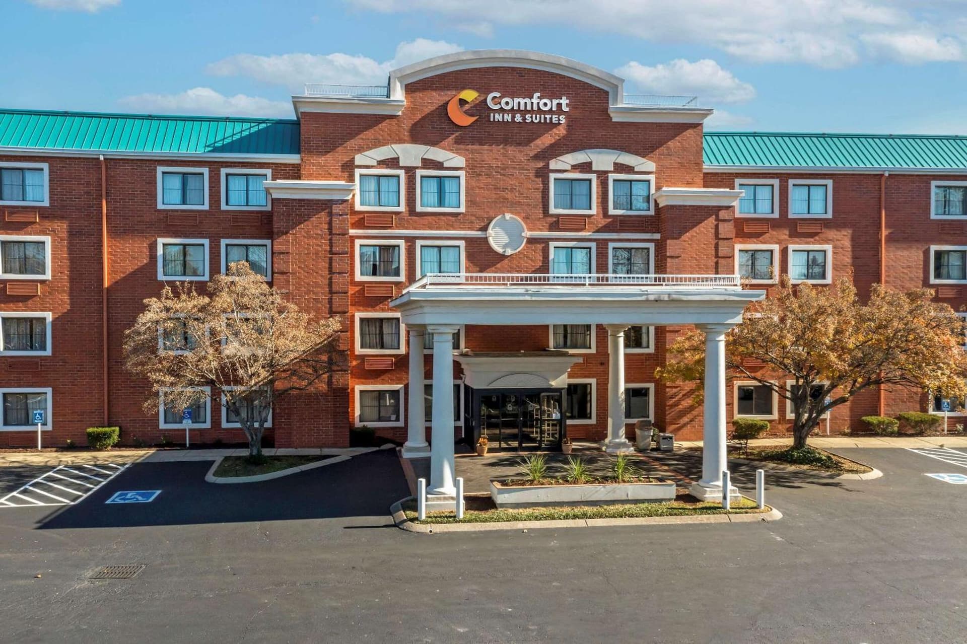 Comfort Inn & Suites Brentwood - Nashville featured exterior or lobby in Brentwood, TN — similar hotel