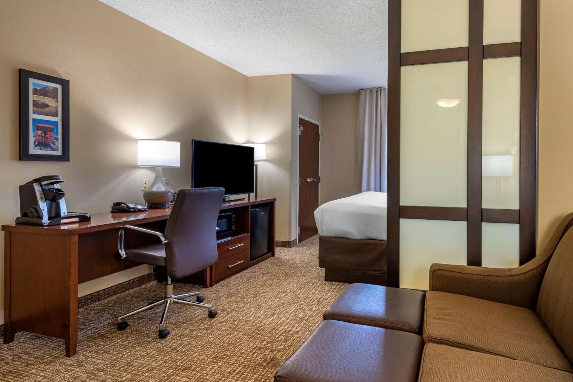 Comfort Suites Huntersville near Lake Norman gallery photo in Huntersville, NC — image 5