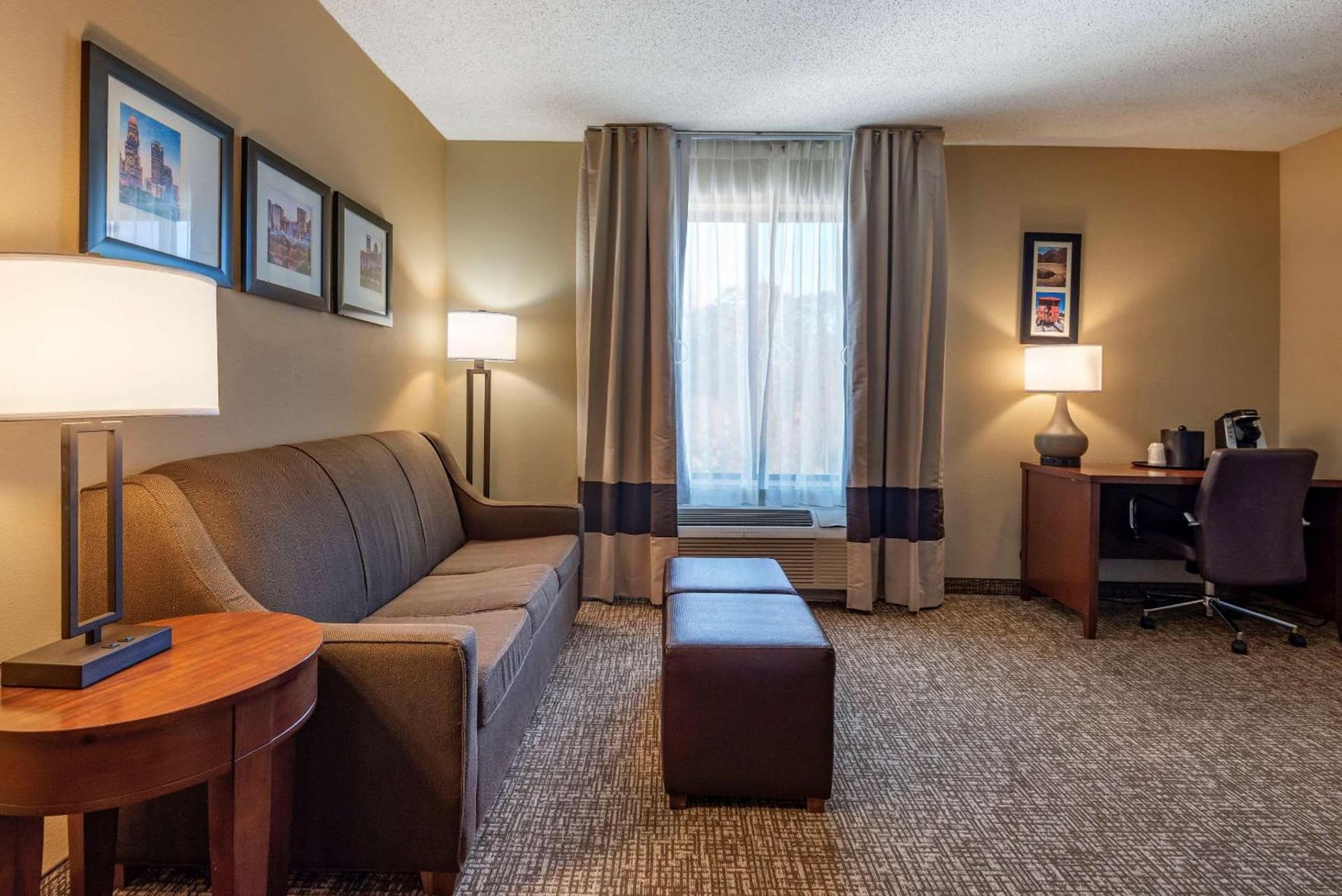 Comfort Suites Huntersville near Lake Norman gallery photo in Huntersville, NC — image 41
