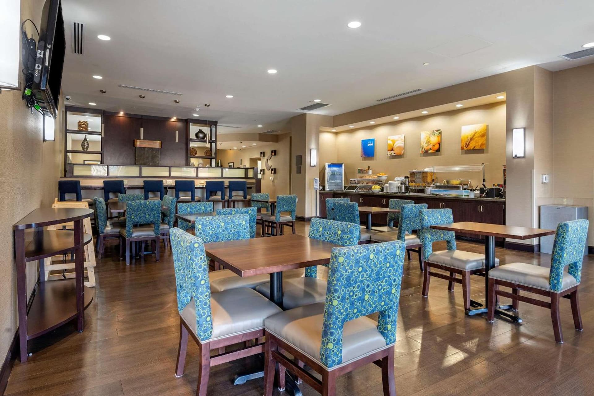 Comfort Suites Huntersville near Lake Norman gallery photo in Huntersville, NC — image 8