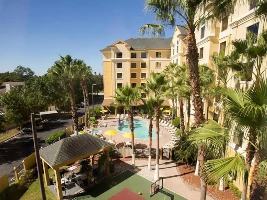 Great Condo Incredible Location property views in Orlando, FL — gallery photo 3