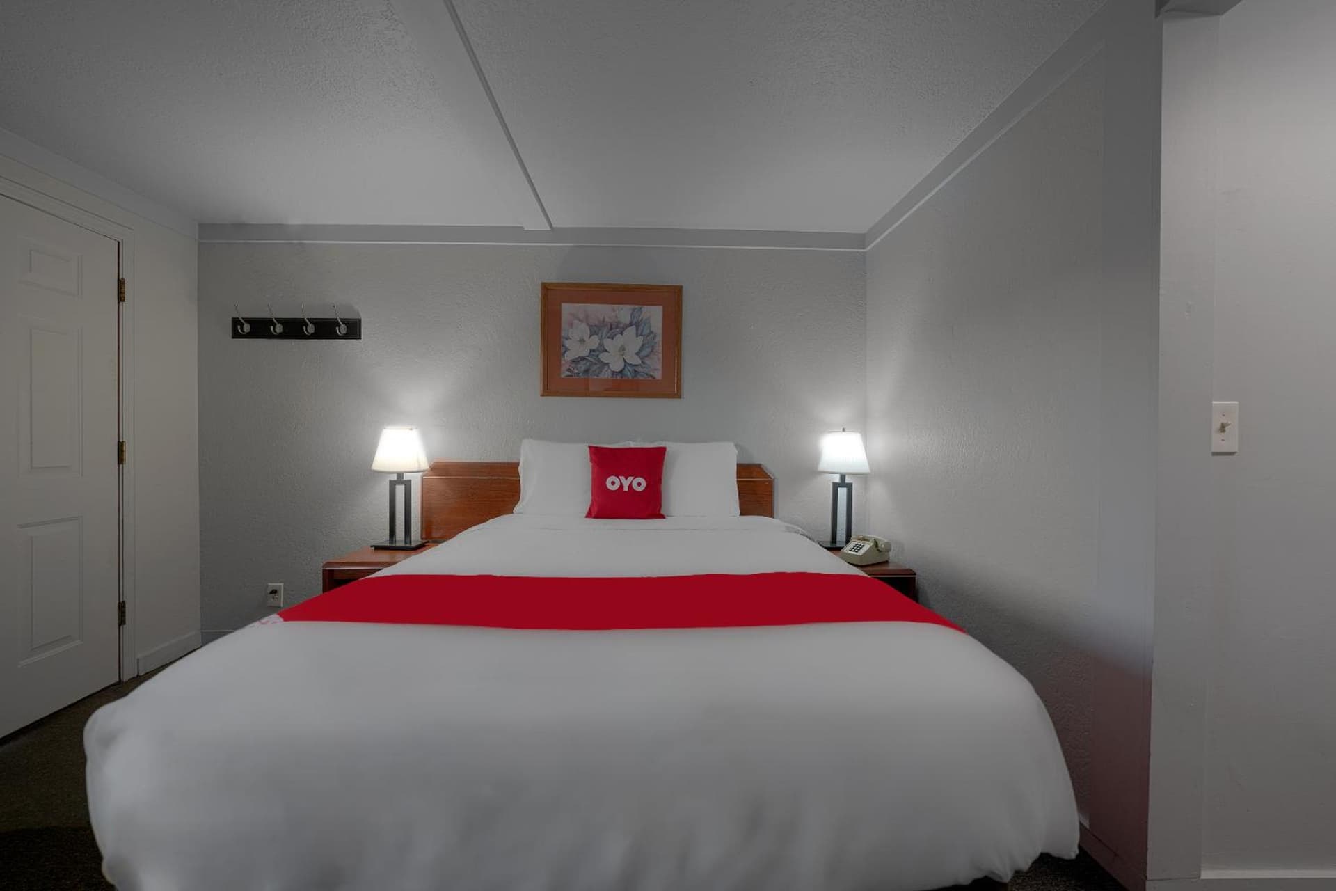 OYO Hotel Portland OR near Airport property views in Gresham, OR — gallery photo 3