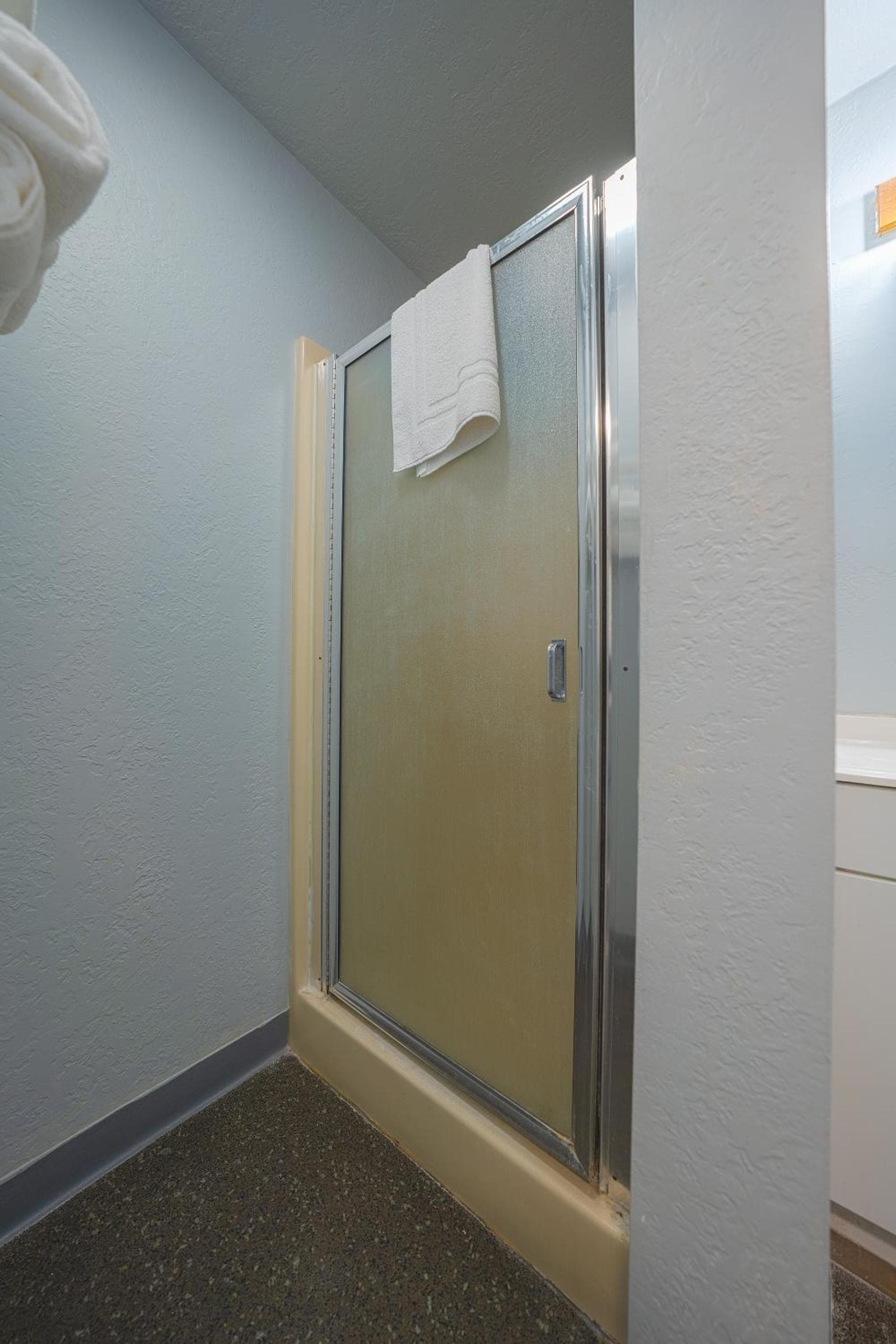 OYO Hotel Portland OR near Airport gallery photo in Gresham, OR — image 47
