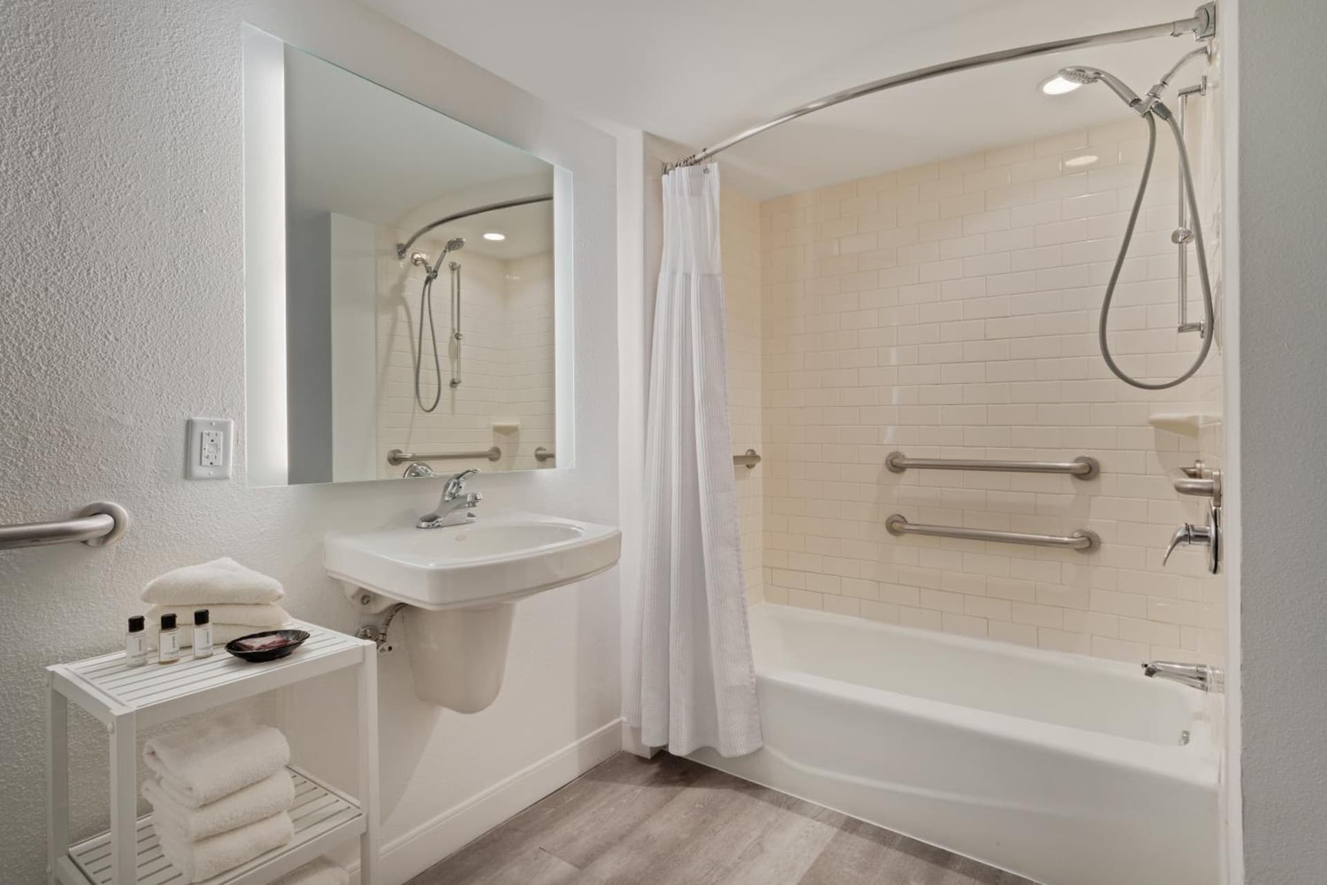 Crowne Plaza Melbourne-Oceanfront by IHG gallery photo in Melbourne, FL — image 91