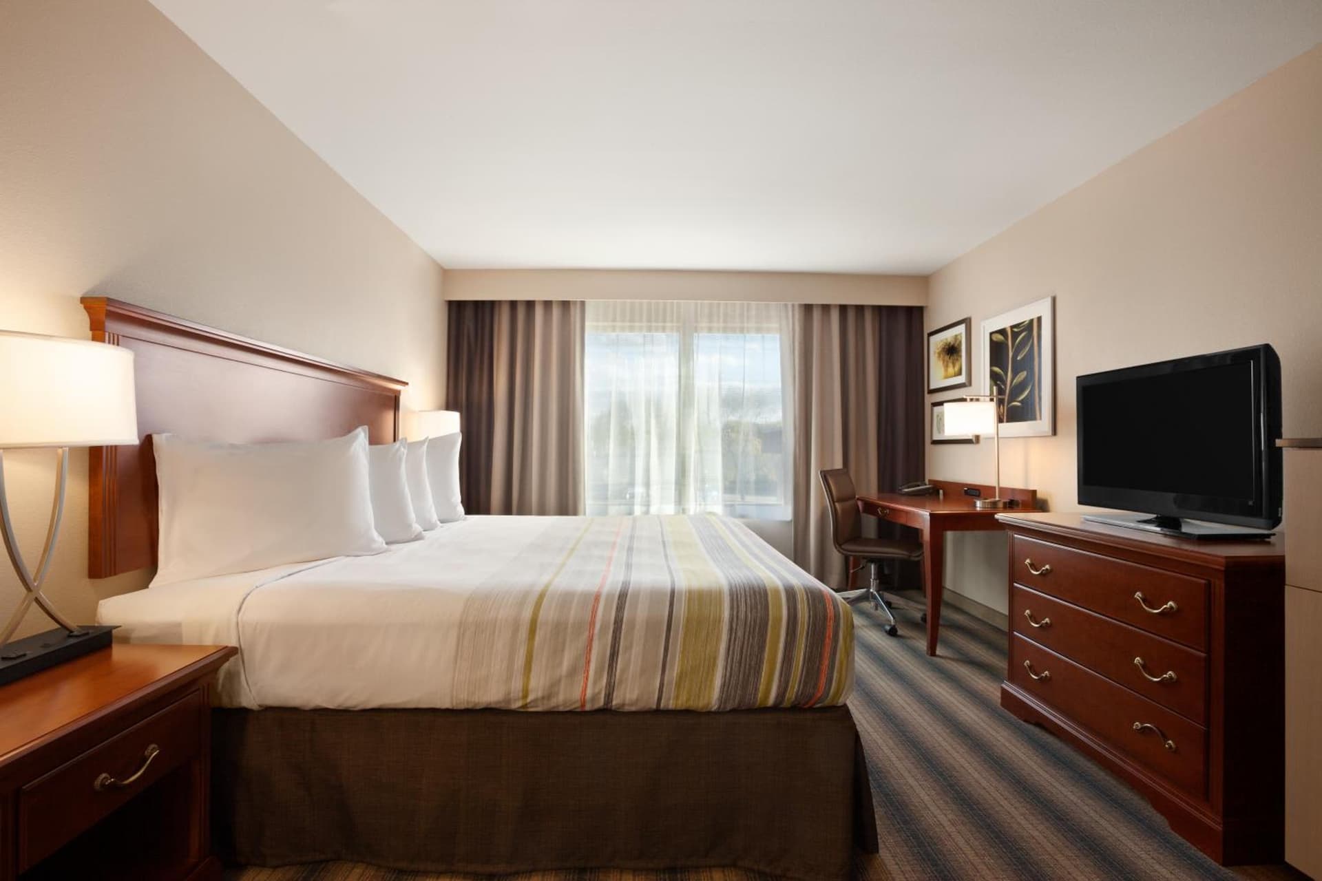 Country Inn & Suites by Radisson Roseville - St Paul gallery photo in Roseville, MN — image 11