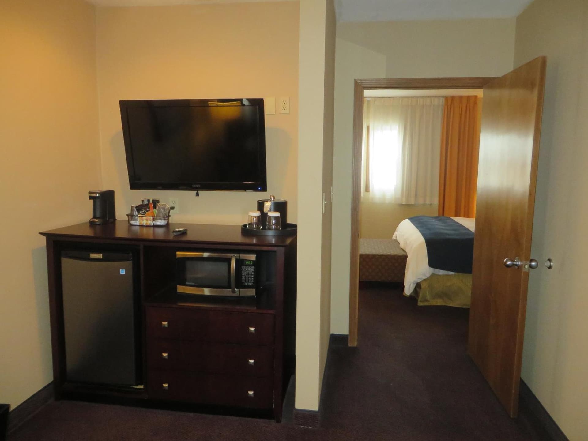Ivy Court Inn and Suites gallery photo in South Bend, IN — image 4