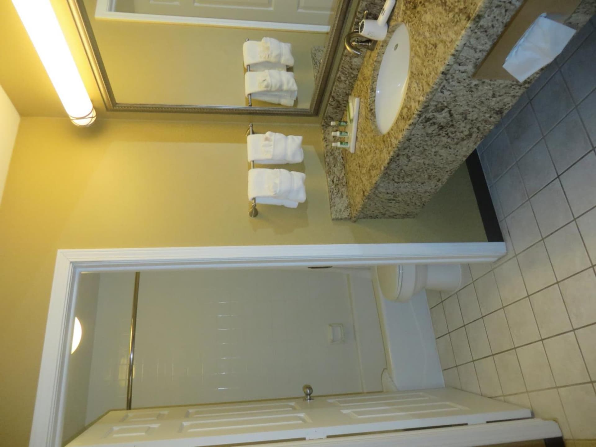 Ivy Court Inn and Suites gallery photo in South Bend, IN — image 7