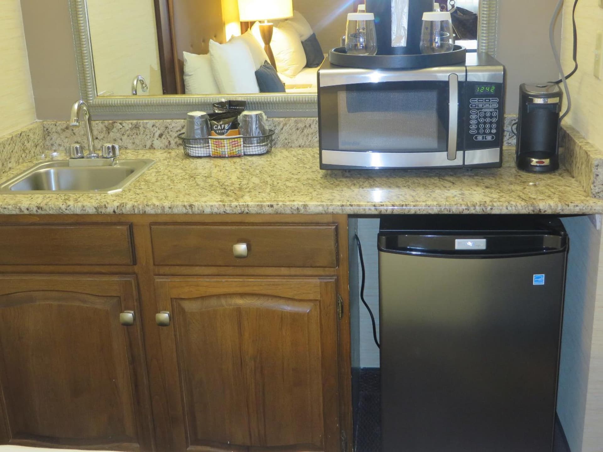 Ivy Court Inn and Suites gallery photo in South Bend, IN — image 24