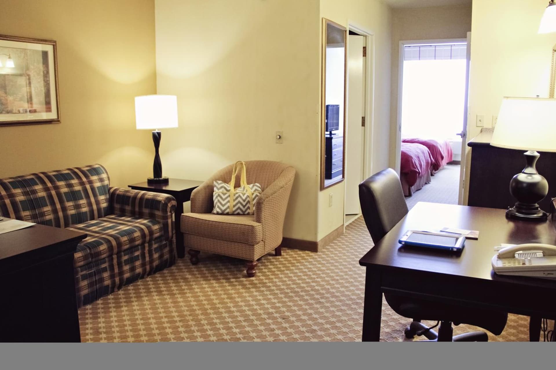 Country Inn & Suites by Radisson, Frackville (Pottsville), PA gallery photo in Mount Pleasant, PA — image 17