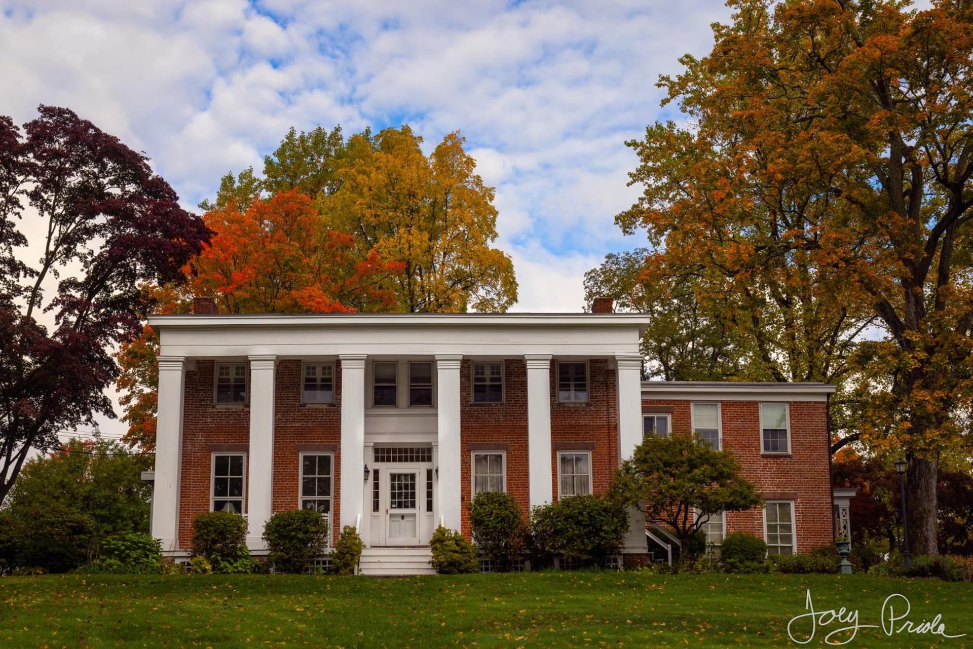 Cromwell Manor Inn featured exterior or lobby in Cornwall-on-Hudson, NY — similar hotel