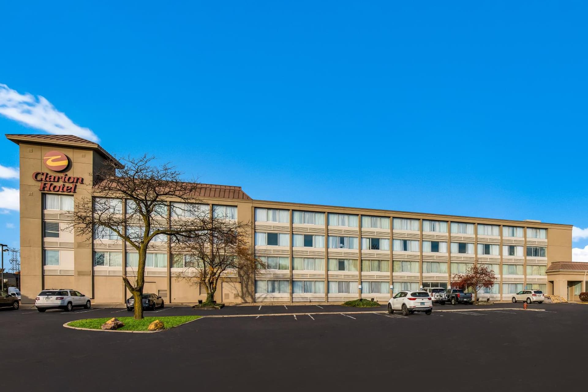 Clarion Hotel & Convention Center Joliet gallery photo in Joliet, IL — image 32