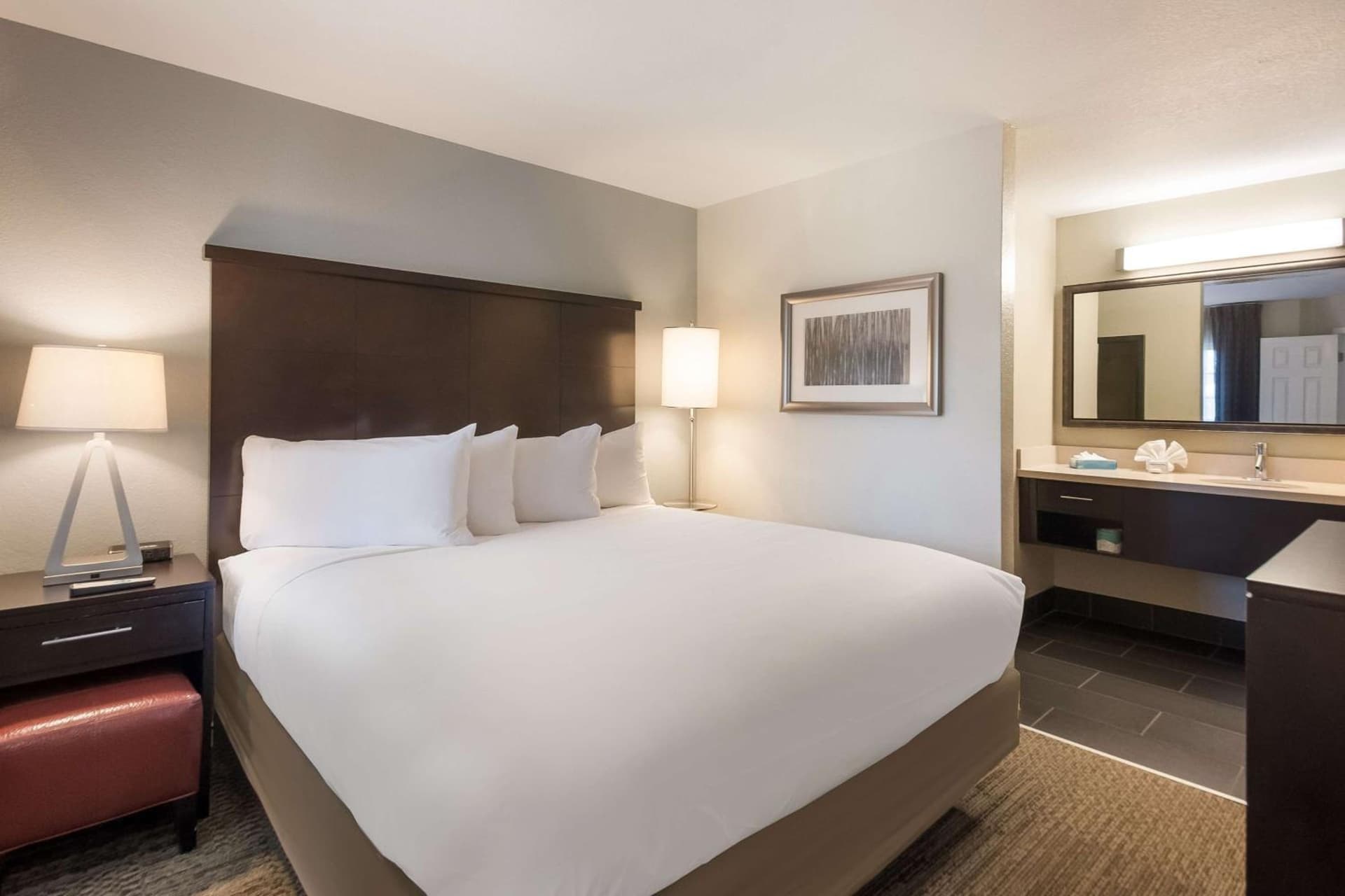 Sonesta ES Suites Dulles Airport gallery photo in Herndon, VA — image 14