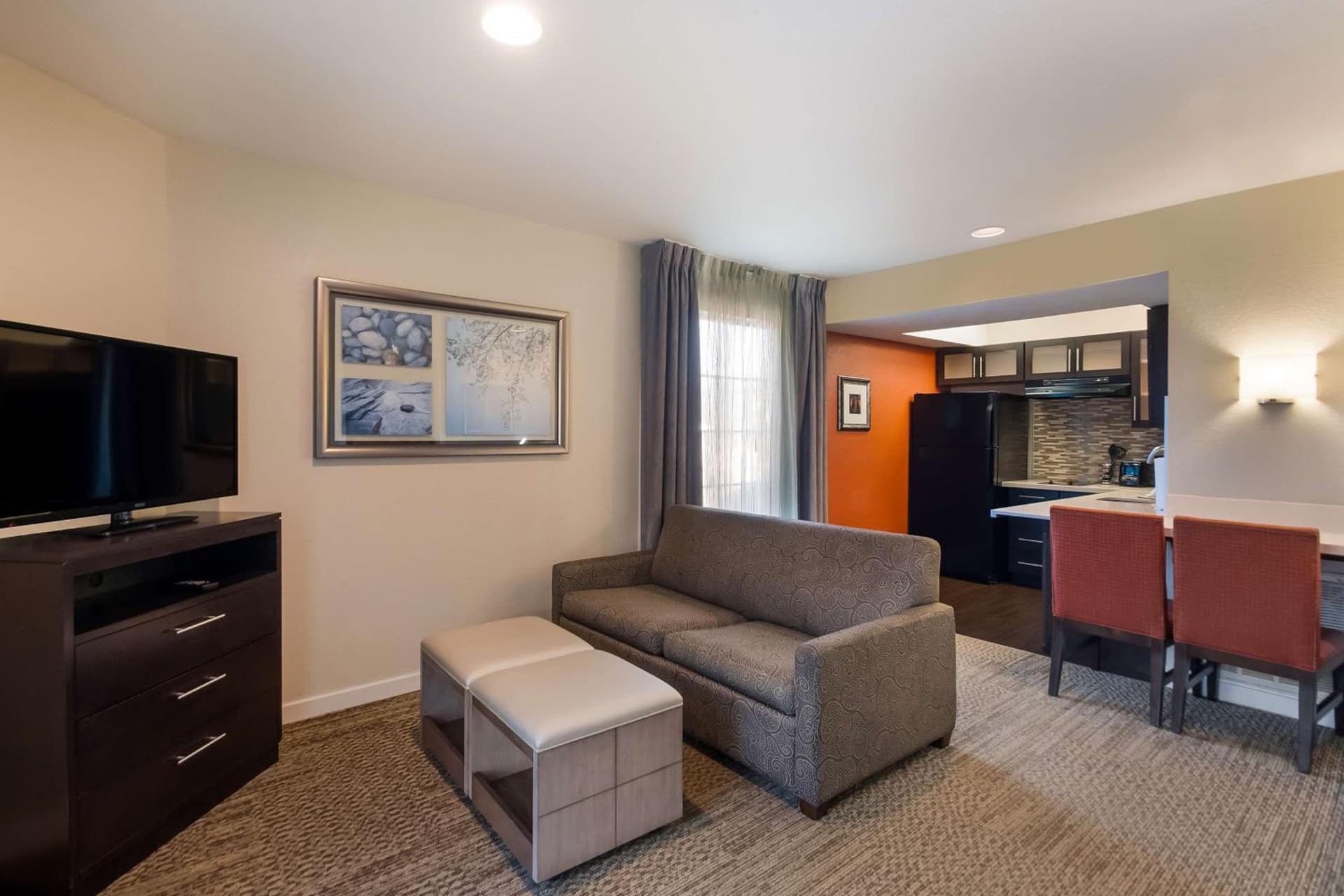 Sonesta ES Suites Dulles Airport gallery photo in Herndon, VA — image 6