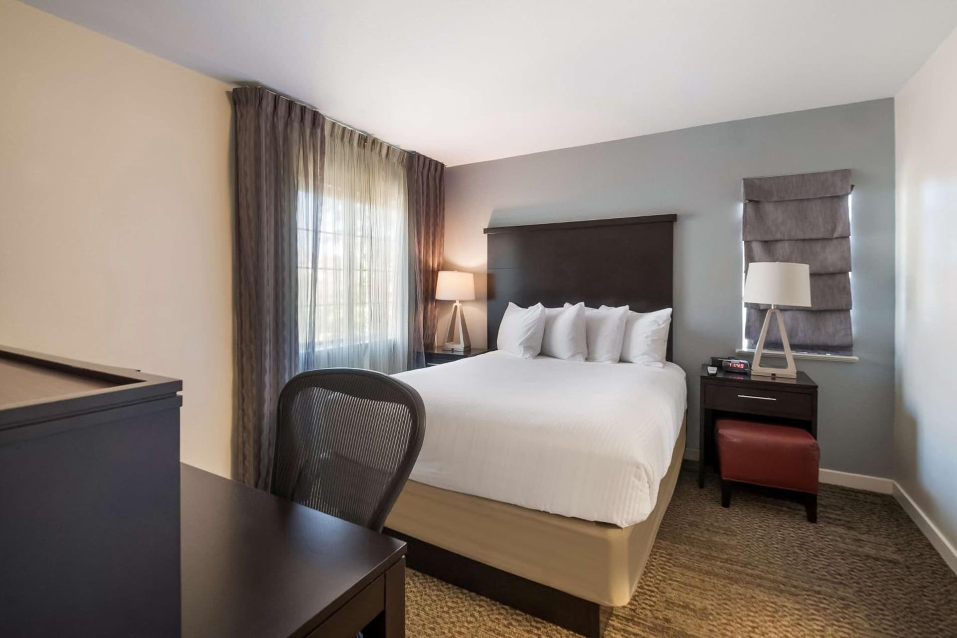 Sonesta ES Suites Dulles Airport gallery photo in Herndon, VA — image 19