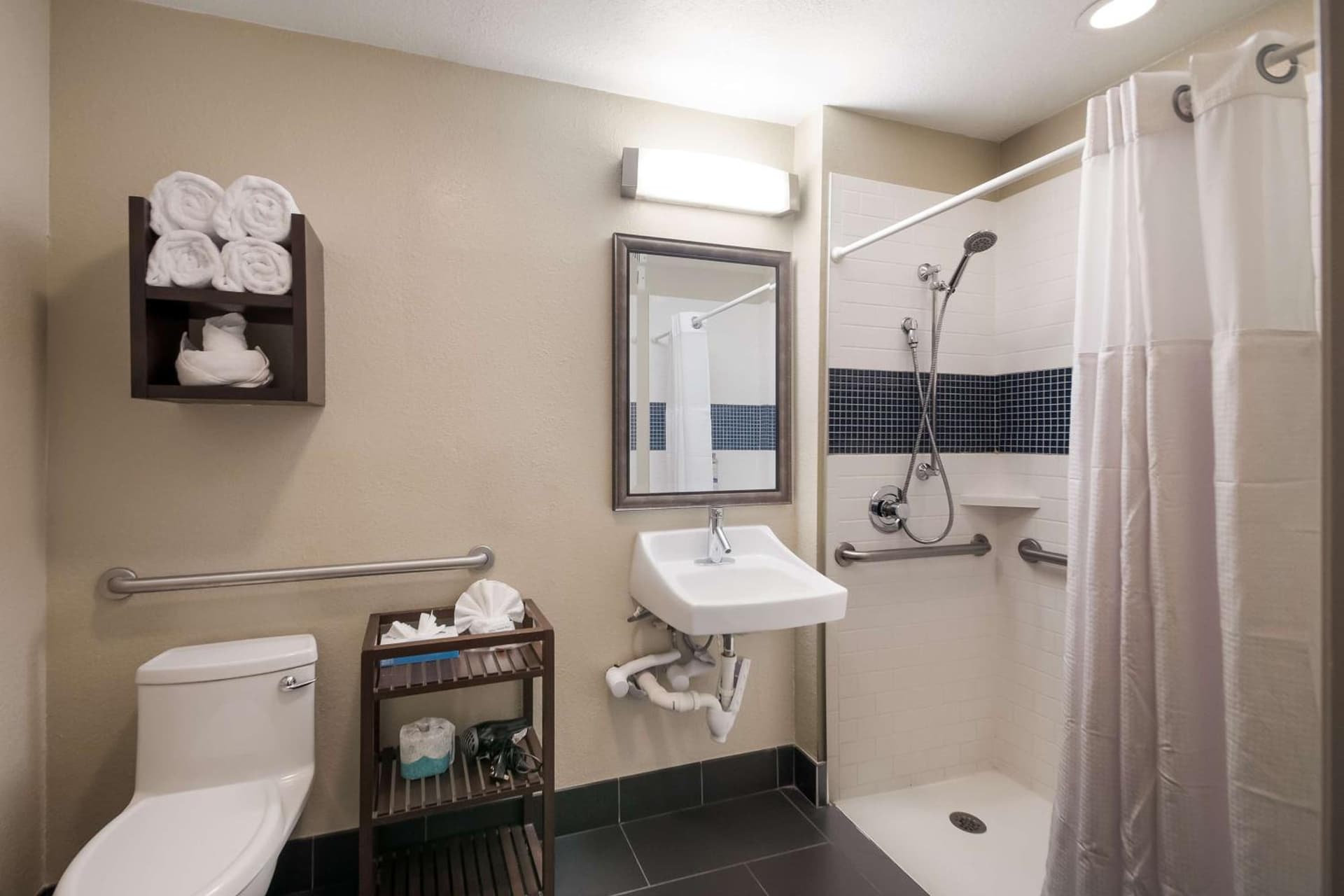 Sonesta ES Suites Dulles Airport gallery photo in Herndon, VA — image 22