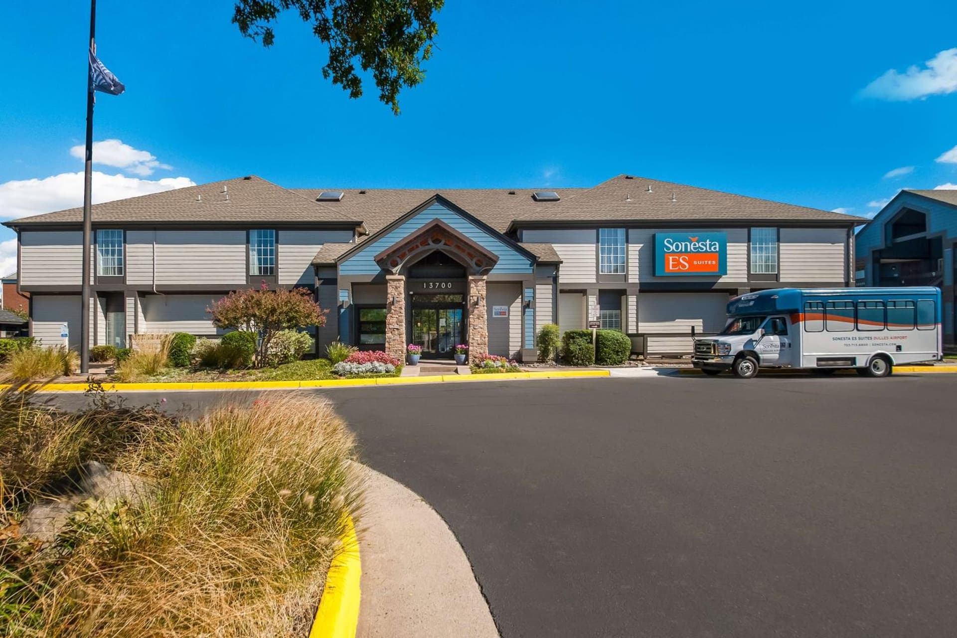 Sonesta ES Suites Dulles Airport property views in Herndon, VA — gallery photo 3