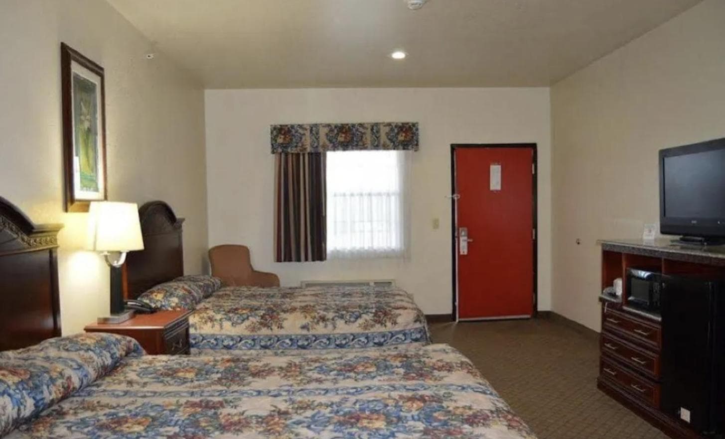 HiWay Inn Express Kiowa Hwy 69 property views in Kiowa, OK — gallery photo 3